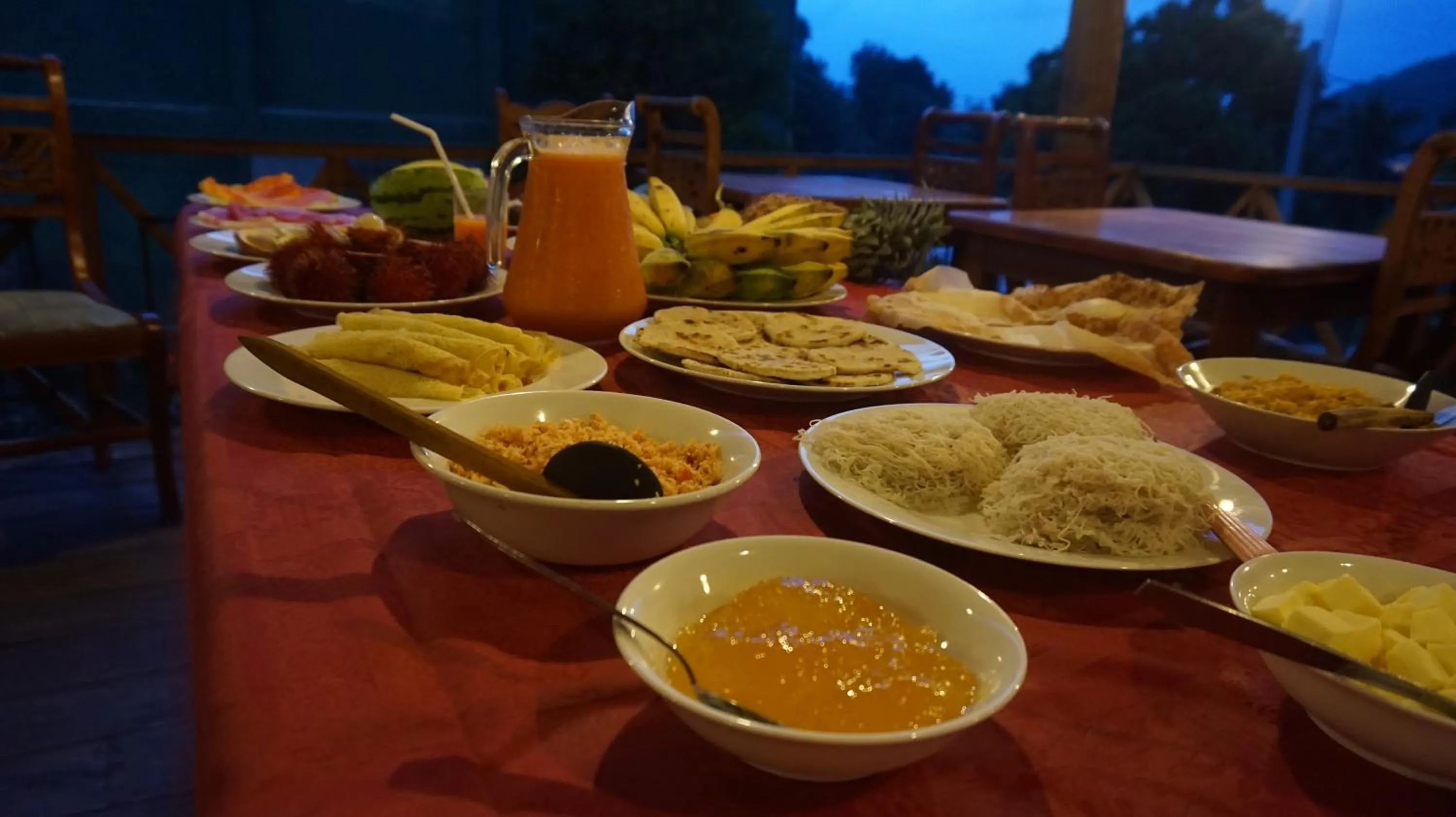 Dinner in Hotel Mango Garden