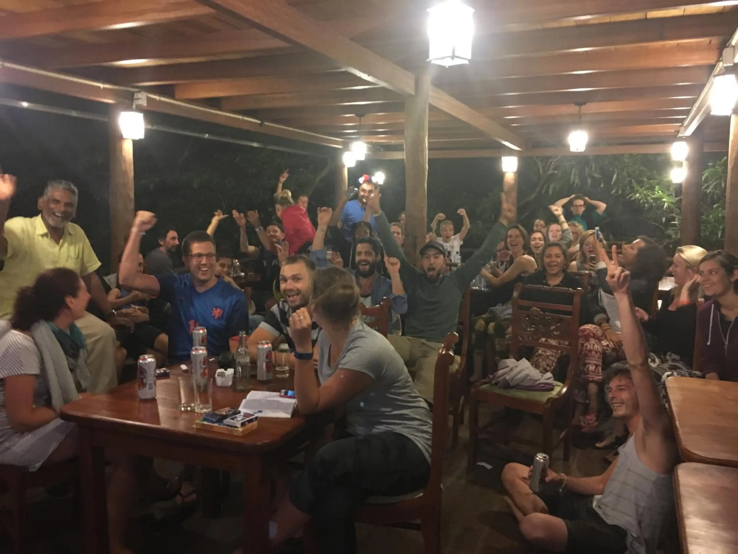 Restaurant/places to eat in Hotel Mango Garden