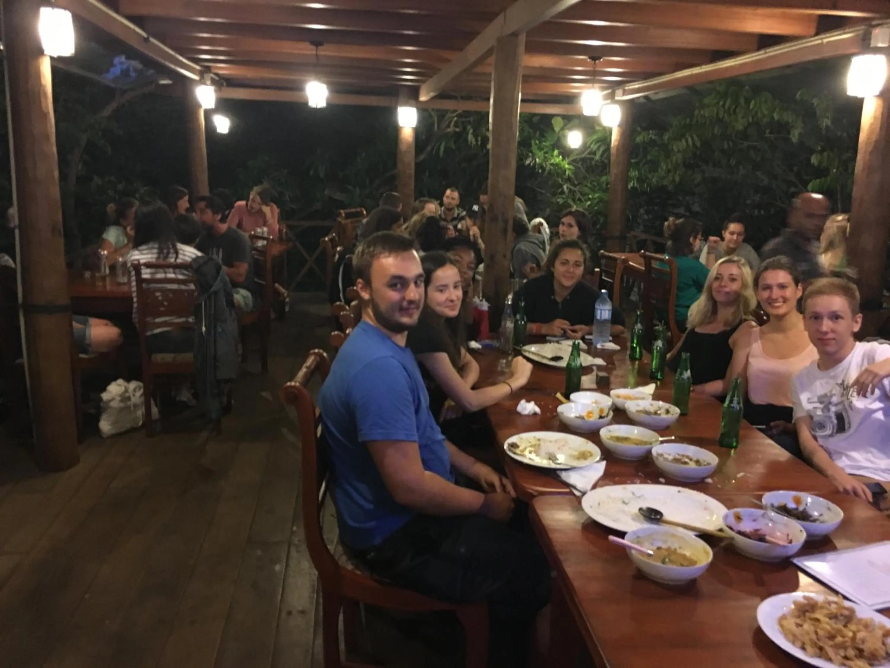 Restaurant/places to eat in Hotel Mango Garden