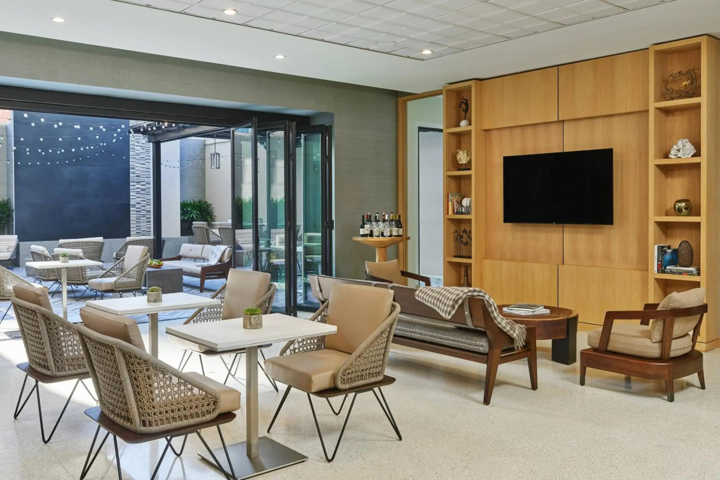 Lounge or bar in Hotel Republic San Diego, Autograph Collection Lounge or bar in Hotel Republic San Diego, Autograph Collection