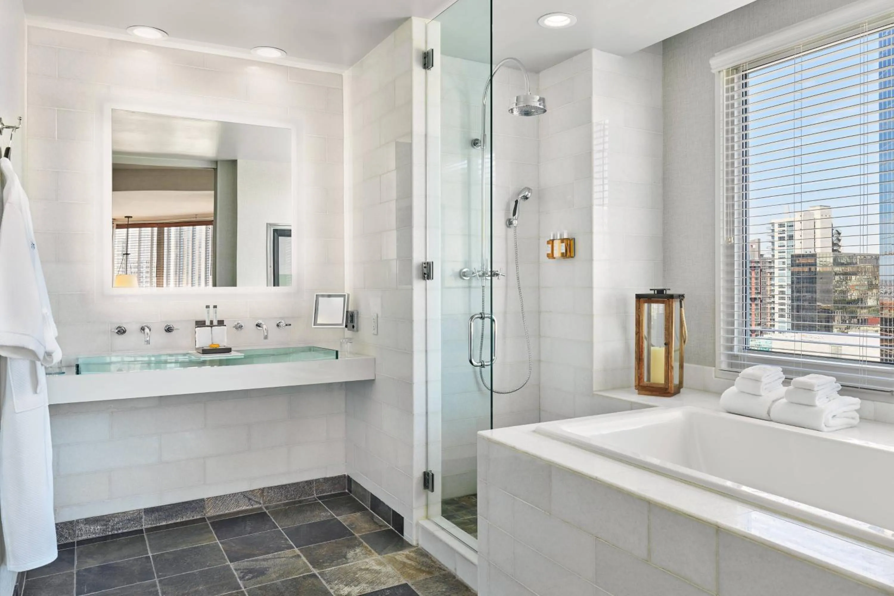 Bathroom in Hotel Republic San Diego, Autograph Collection