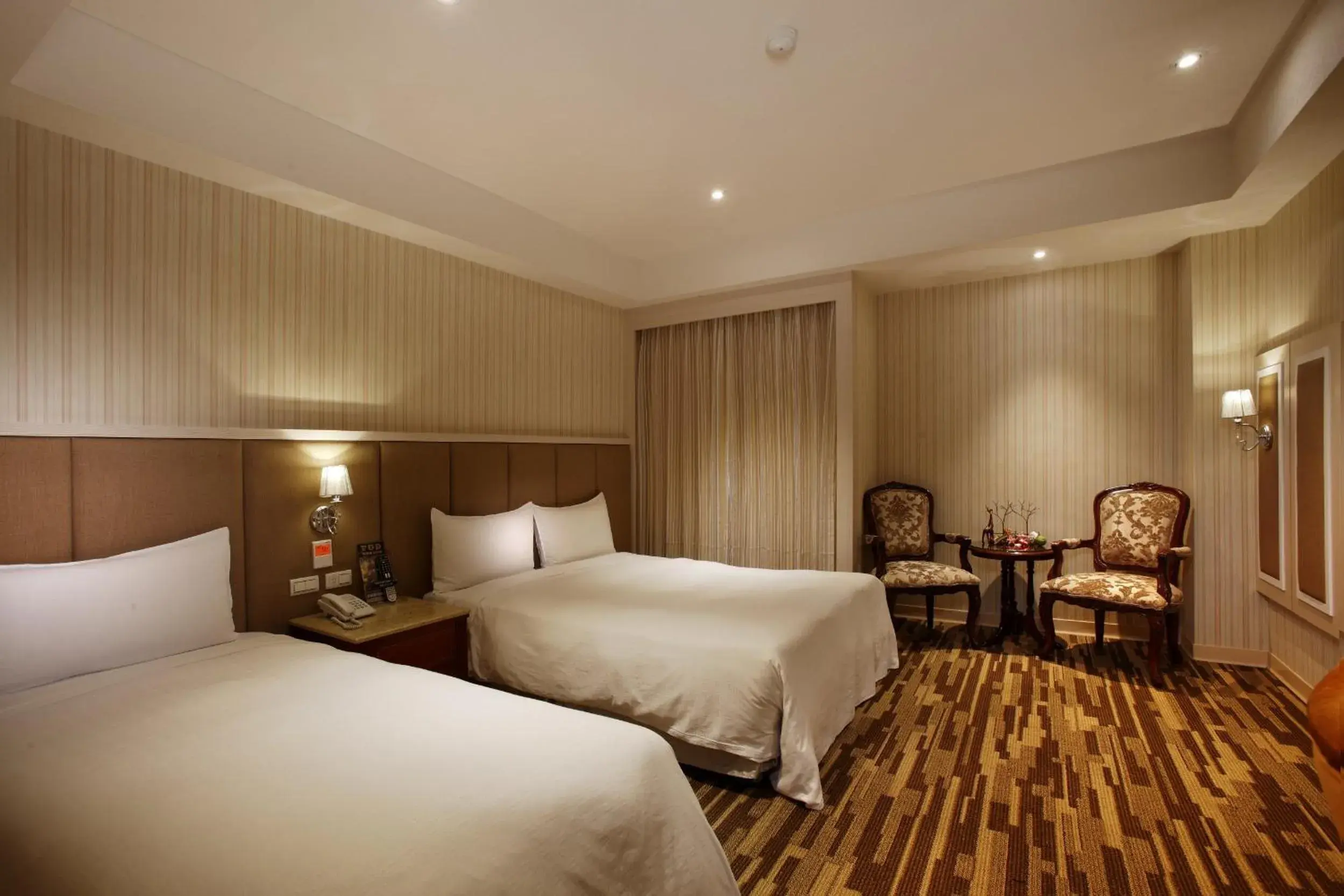 Photo of the whole room, Bed in Grace Hotel