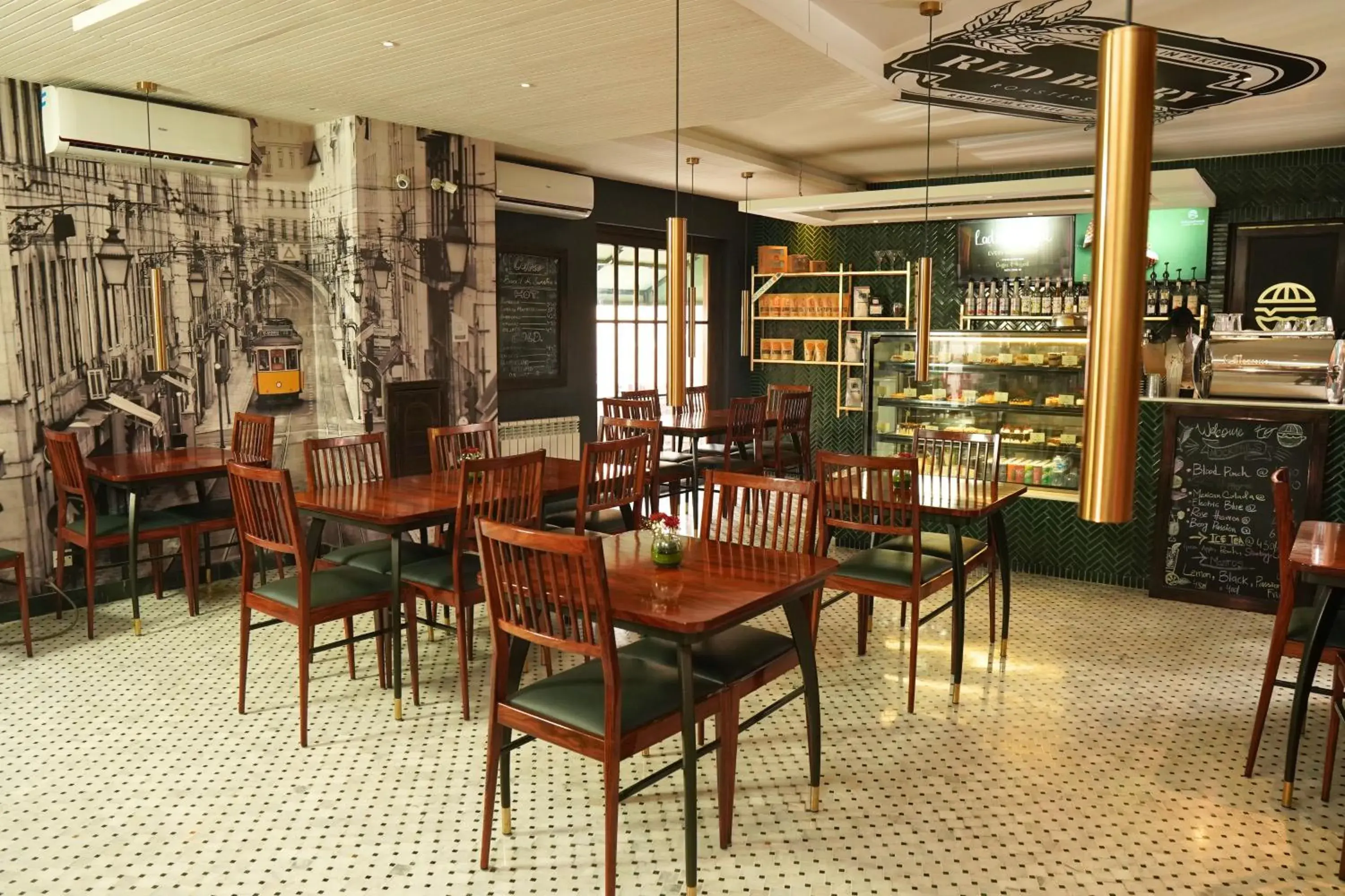 Restaurant/places to eat in Heritage Luxury Suites All Suite Hotel Restaurant/places to eat in Heritage Luxury Suites All Suite Hotel