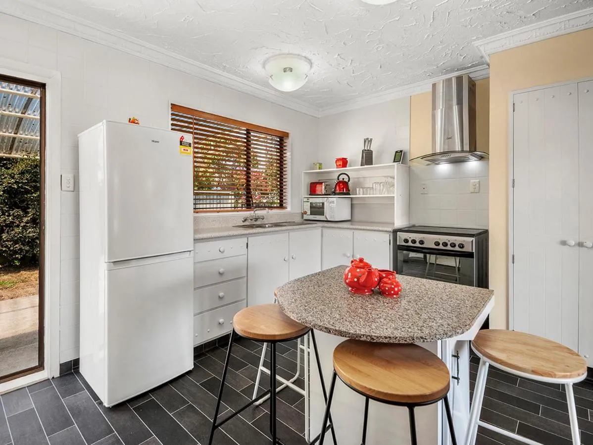 Heathcote Cottage - Taupo Holiday Home