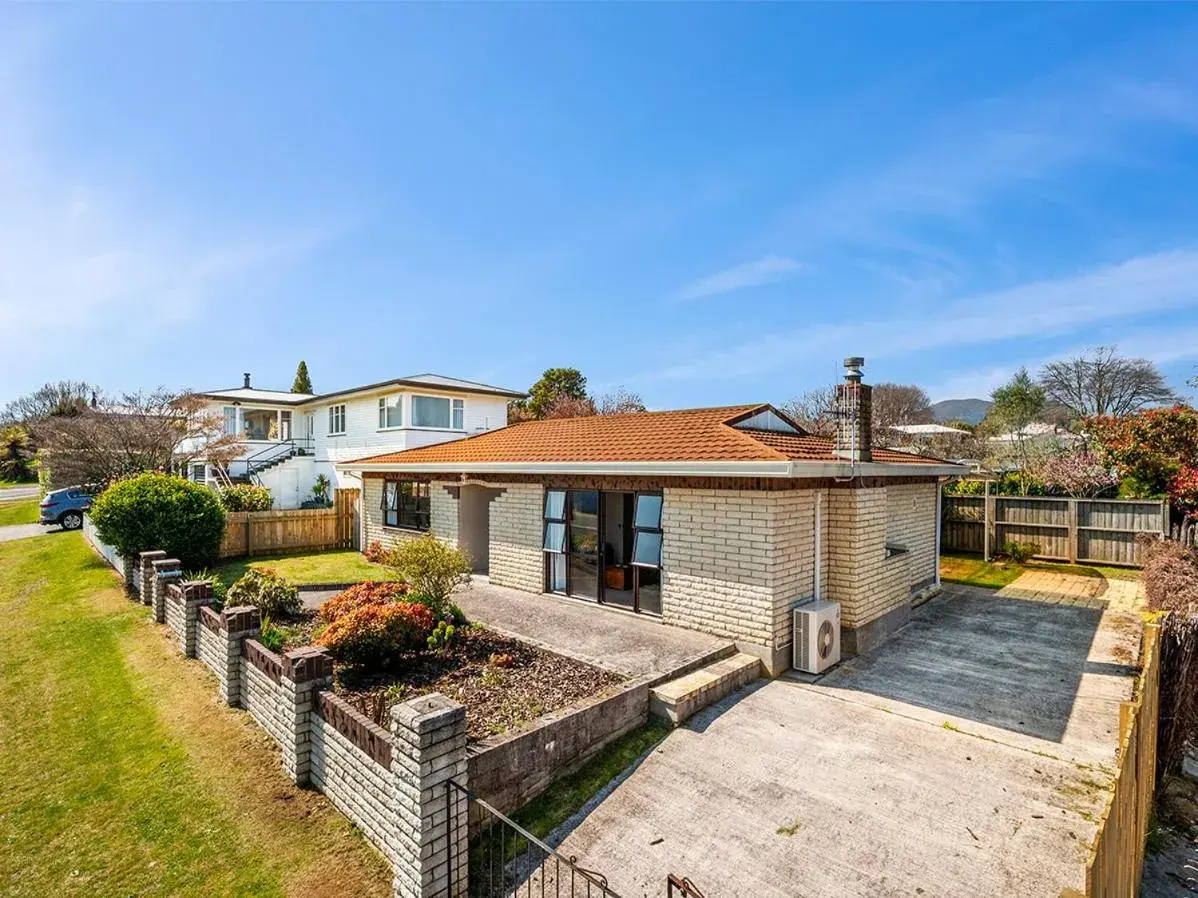 Heathcote Cottage - Taupo Holiday Home Heathcote Cottage - Taupo Holiday Home