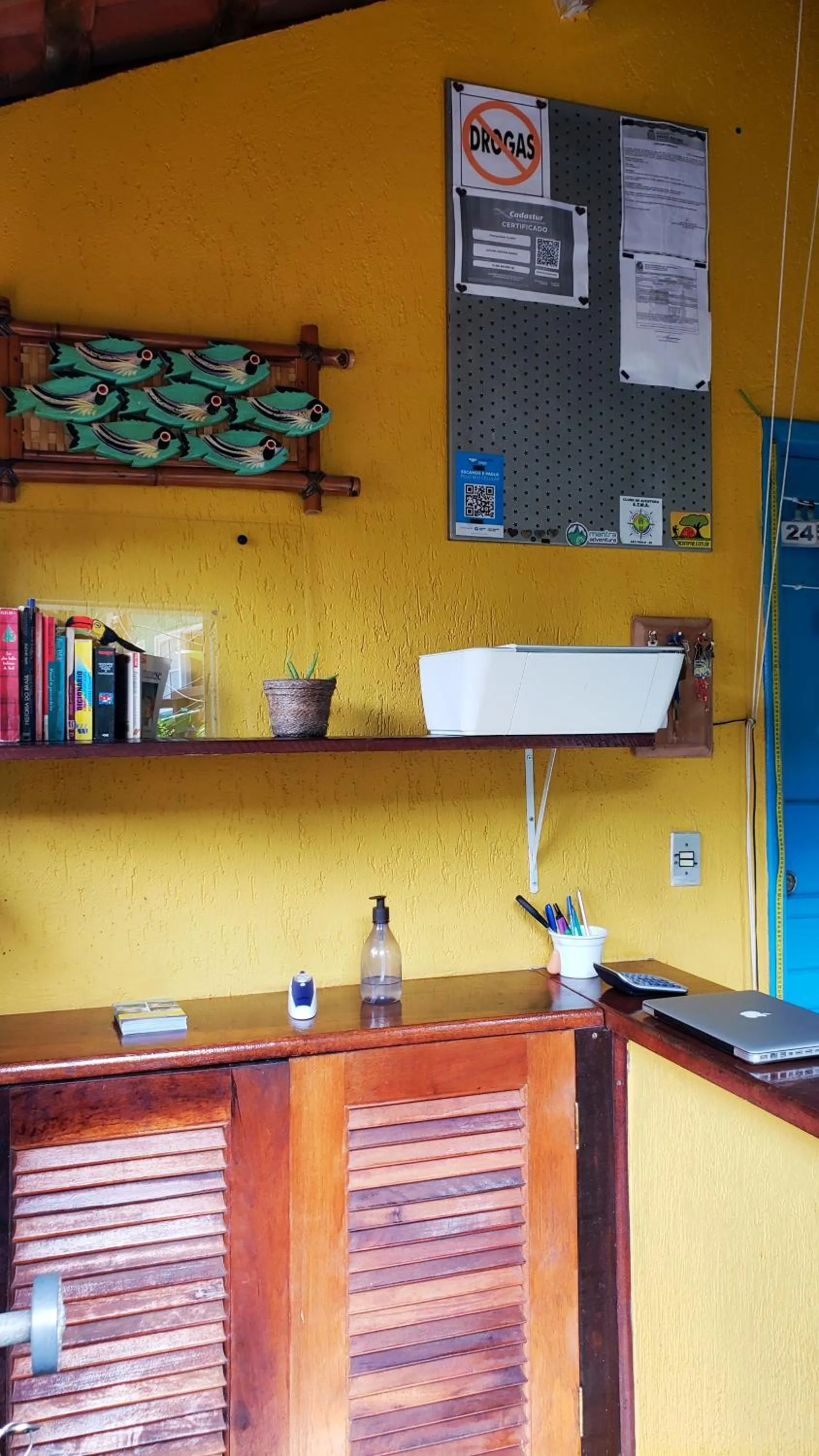 Lobby or reception in Raio de Sol pousada & camping