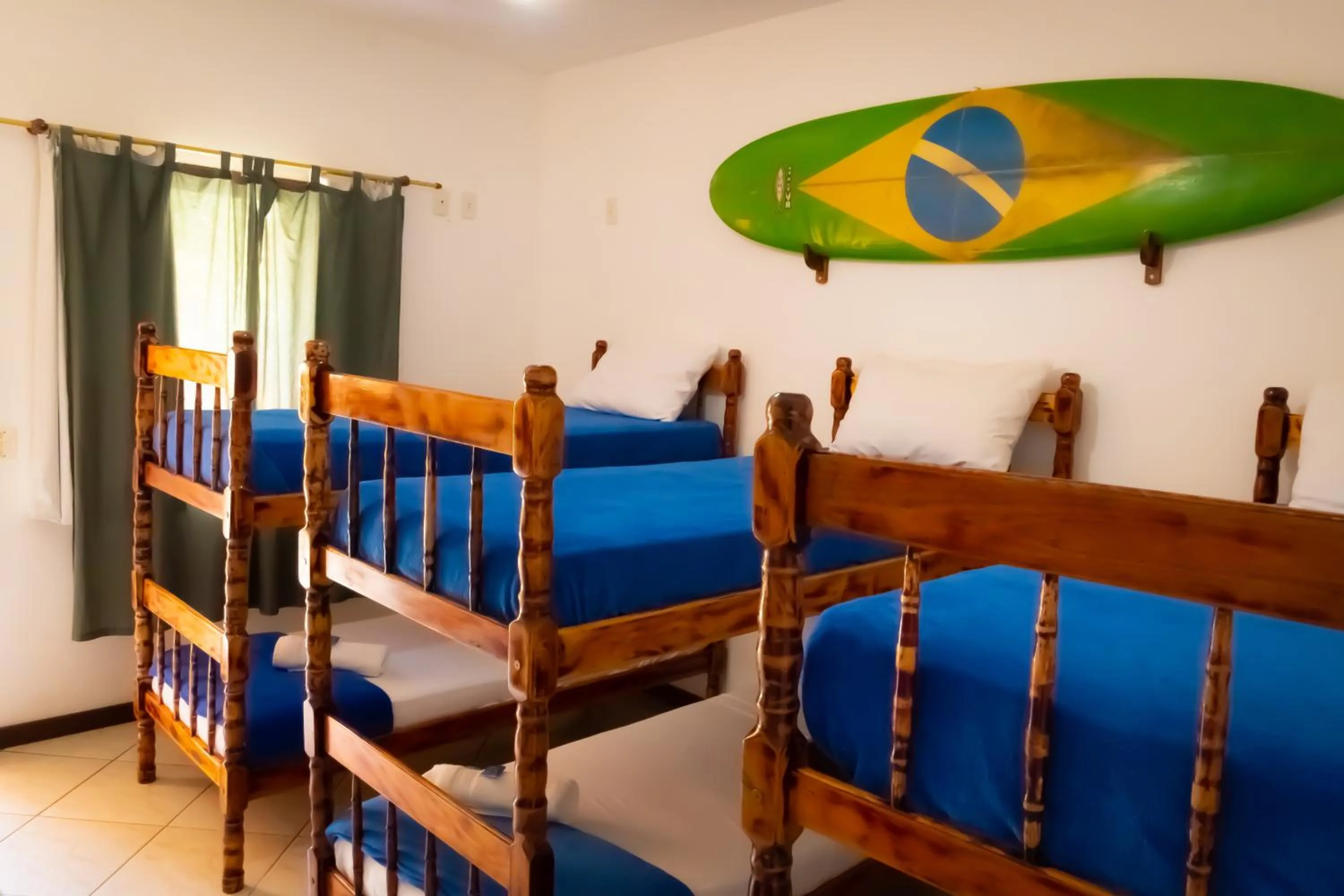 bunk bed in Raio de Sol pousada & camping