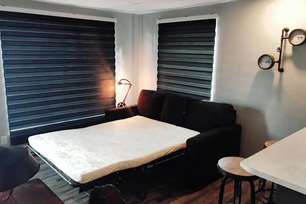 Bed in Hébergement Harvey