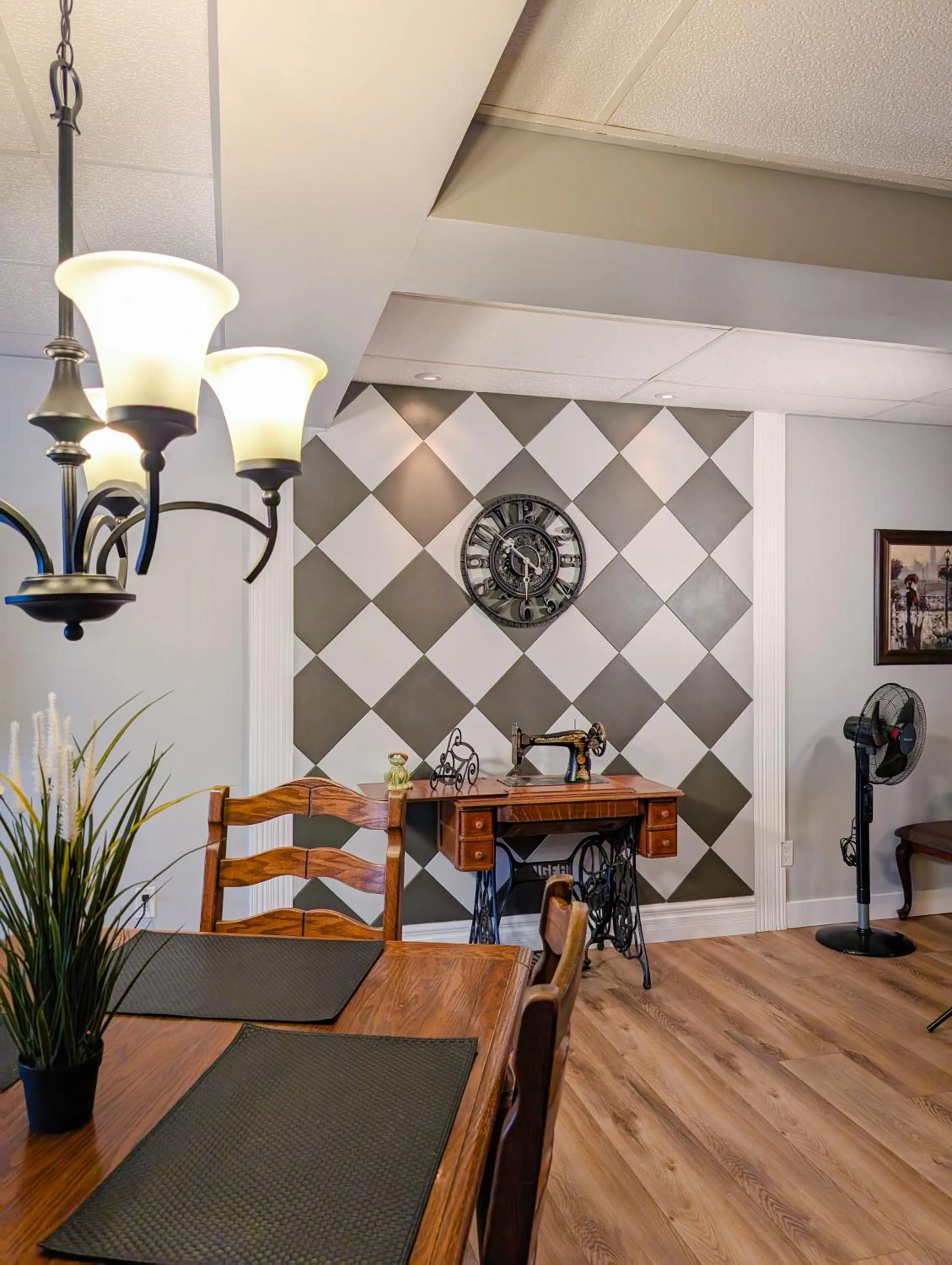 Dining area in Hébergement Harvey