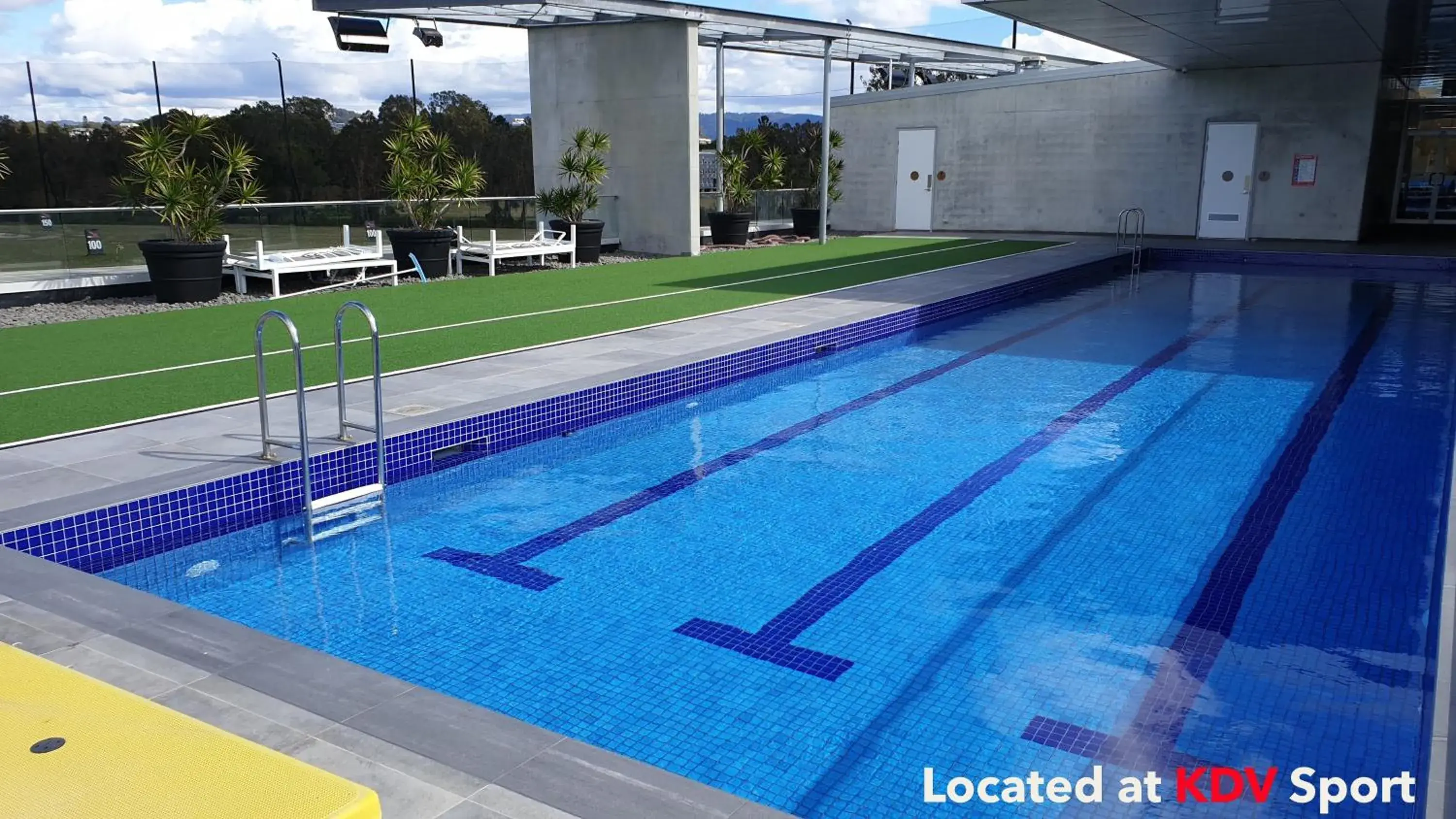 Swimming pool in Elite Gold Coast Swimming pool in Elite Gold Coast