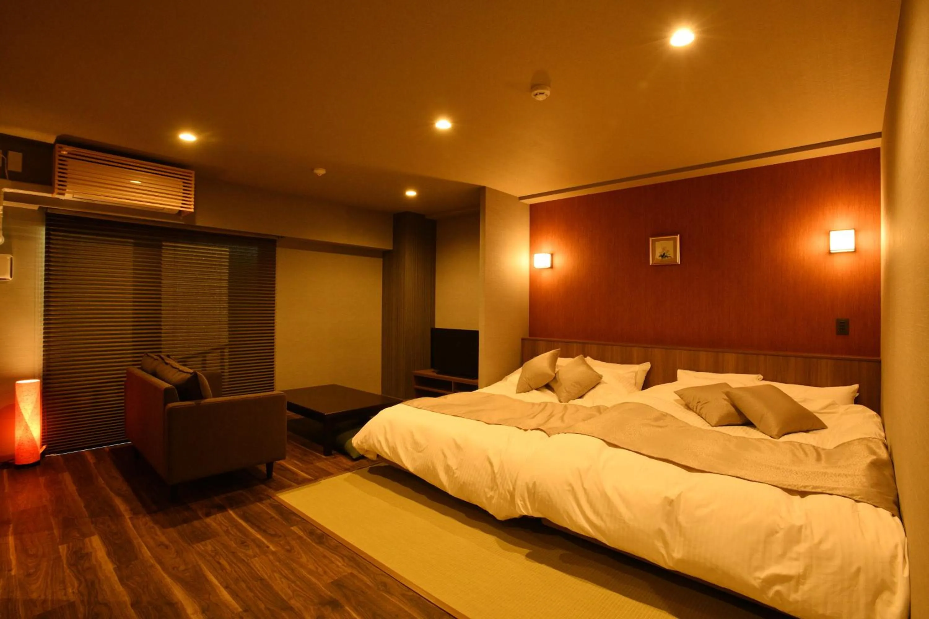 Photo of the whole room, Bed in Hotel Imari Aioibashi Bettei