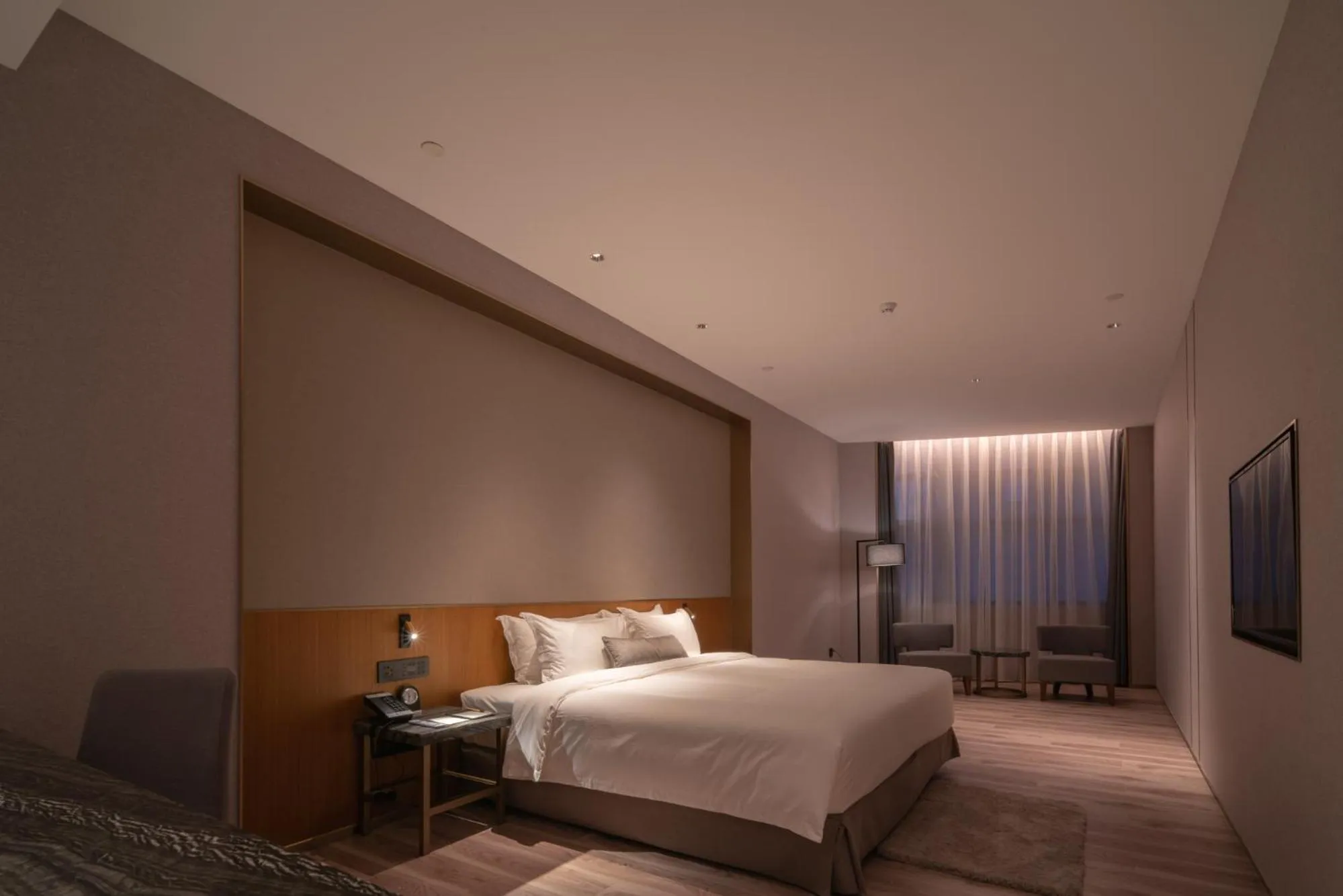 Bed in The Luzerne Hotel