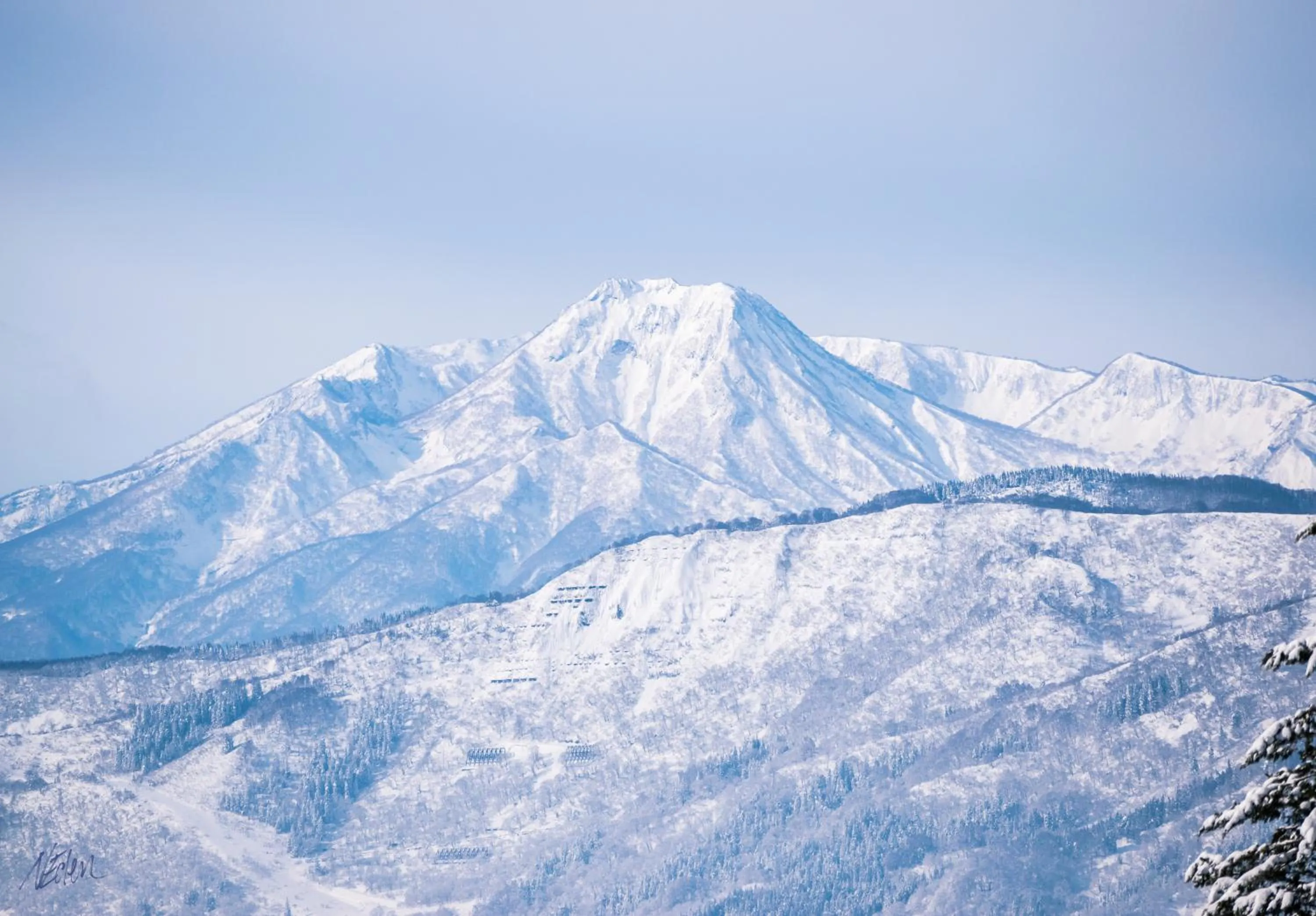 Natural landscape in Myoko House