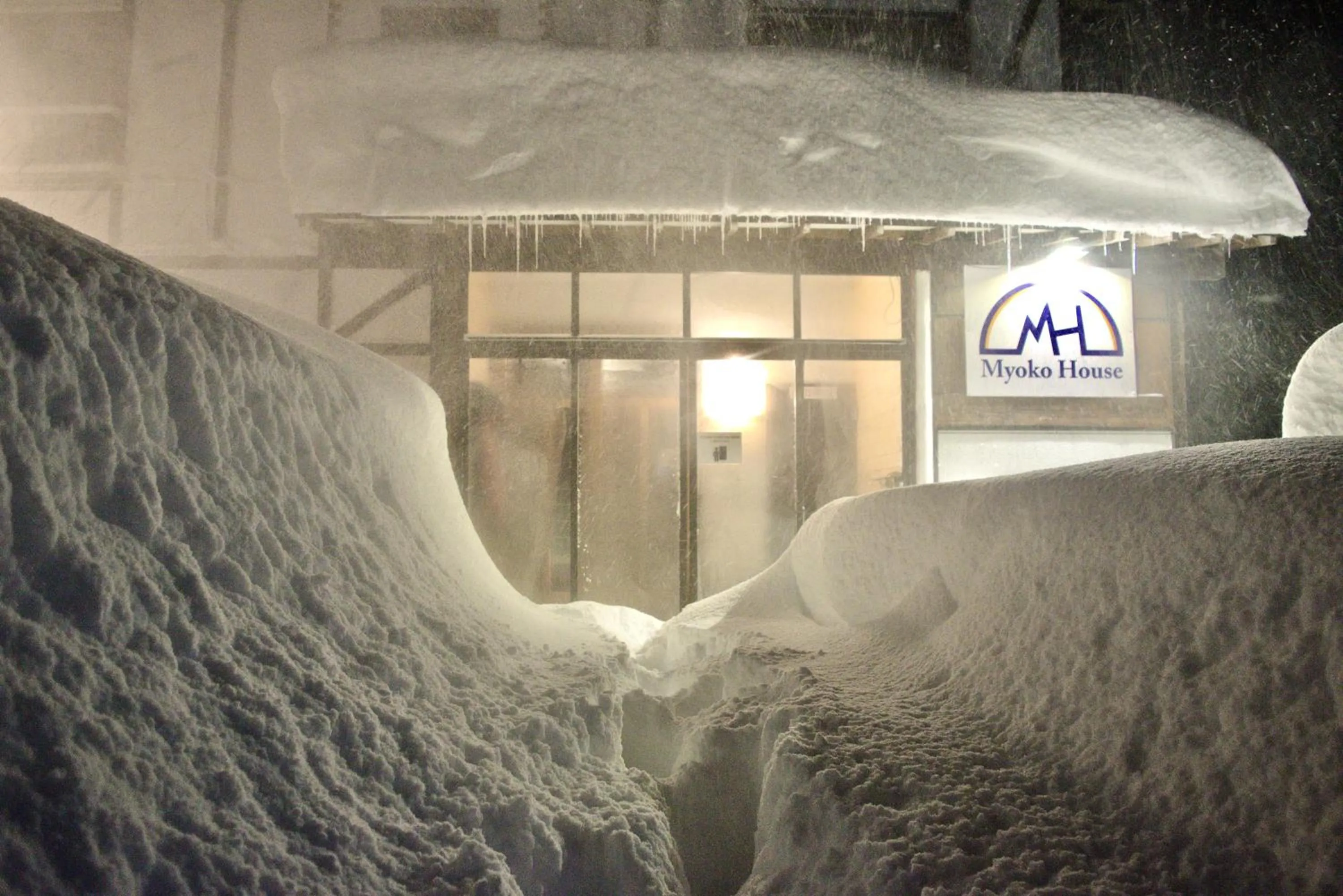 Property building in Myoko House