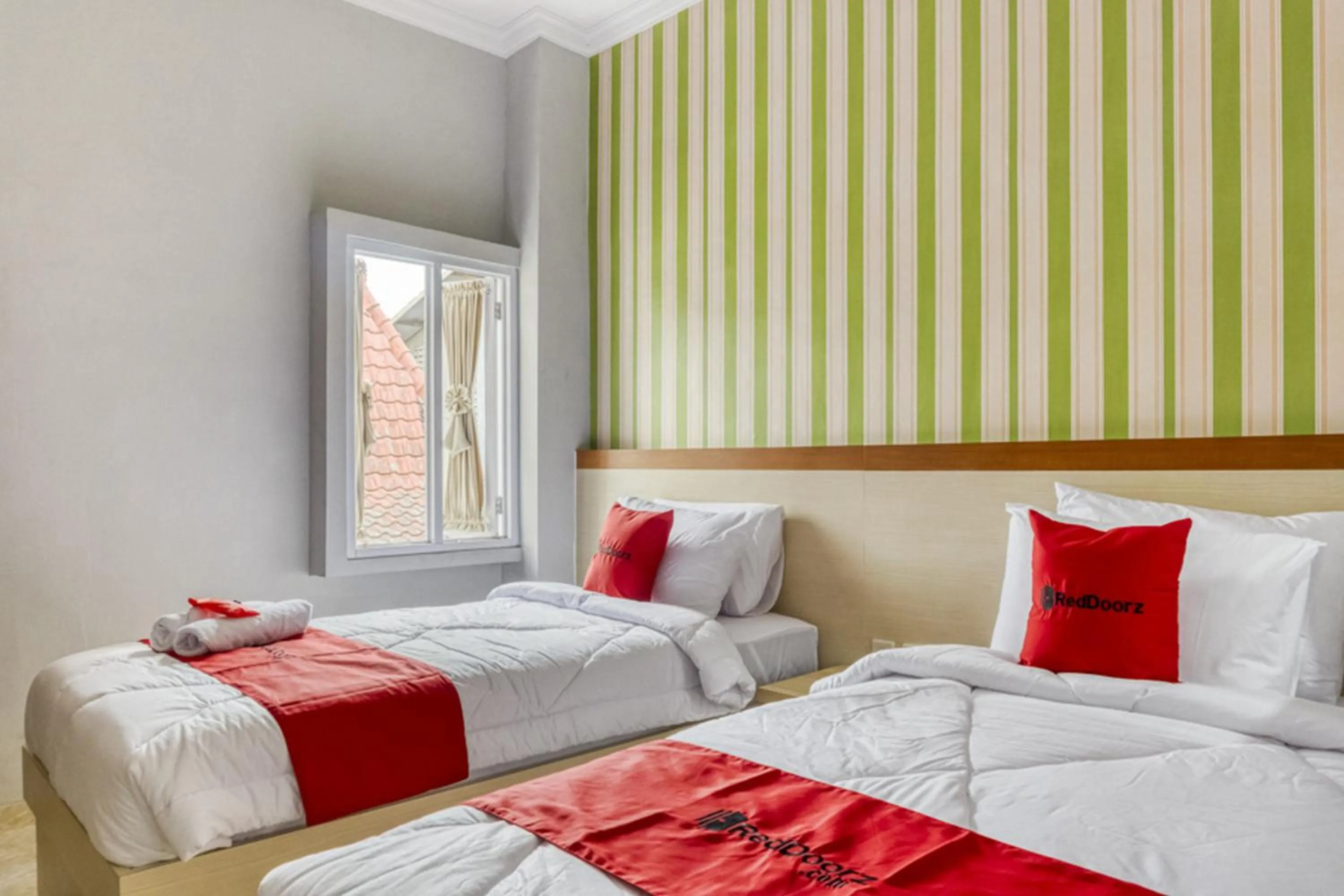 Bedroom, Bed in RedDoorz near Sindu Kusuma Edupark 2