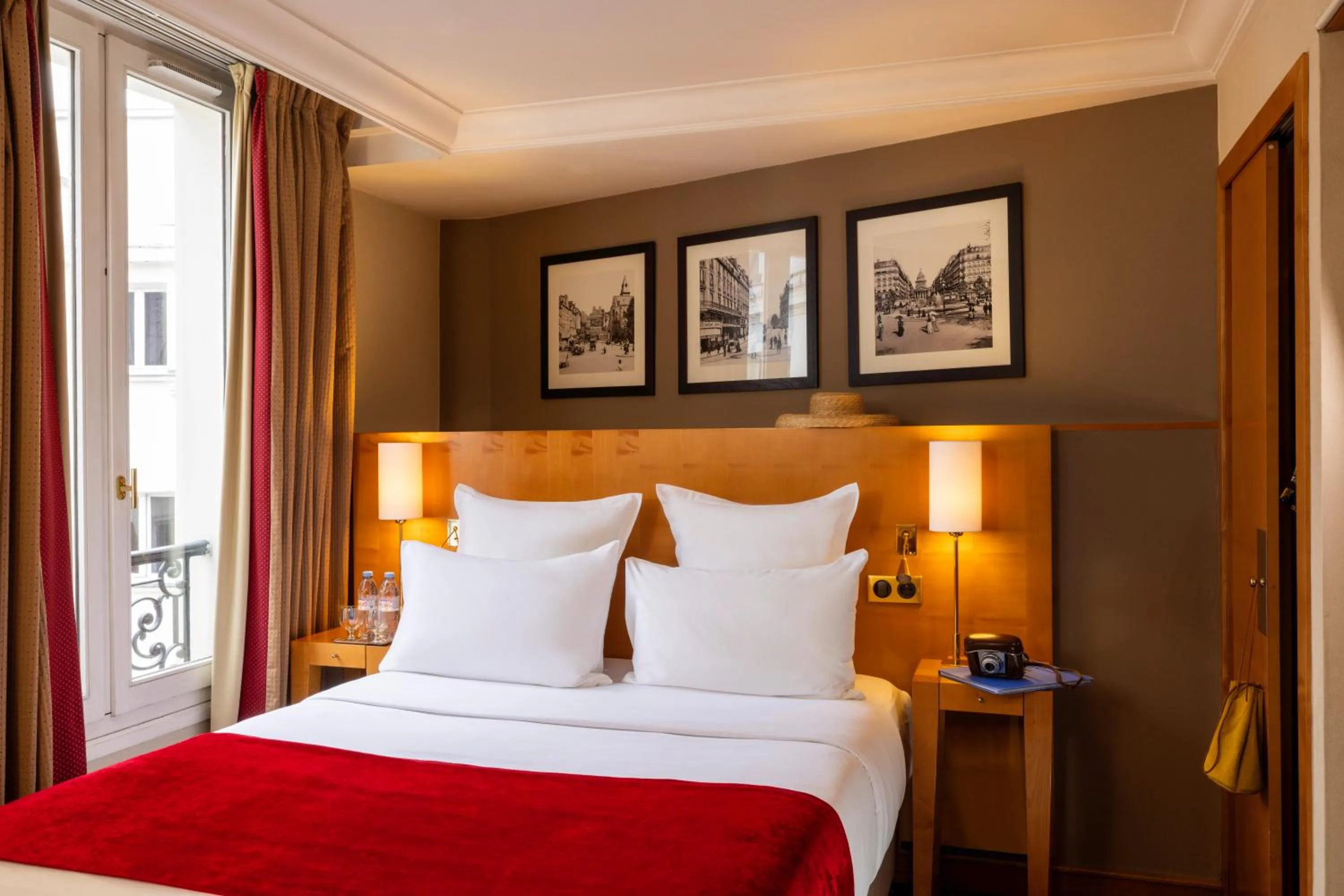 Bed in Royal Saint Michel