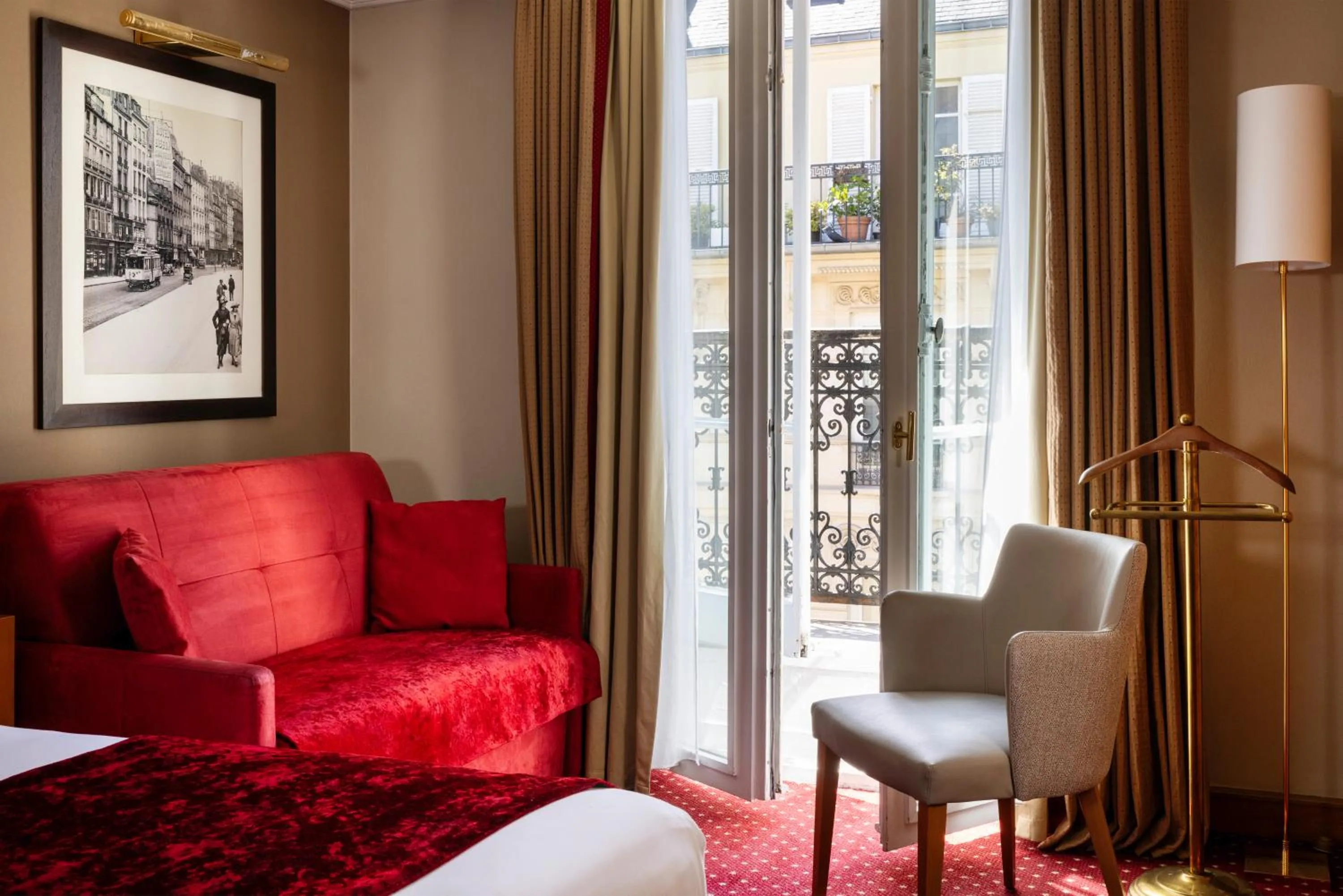 Living room in Royal Saint Michel