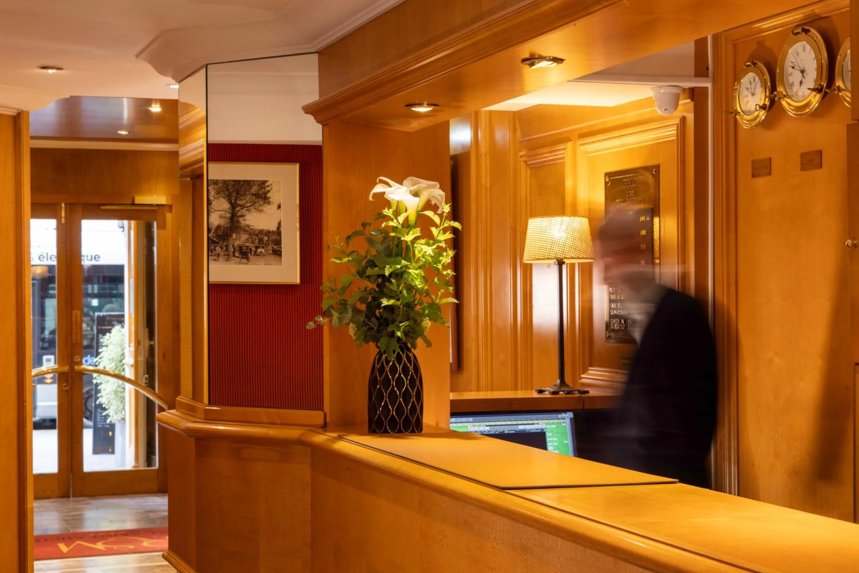 People in Royal Saint Michel