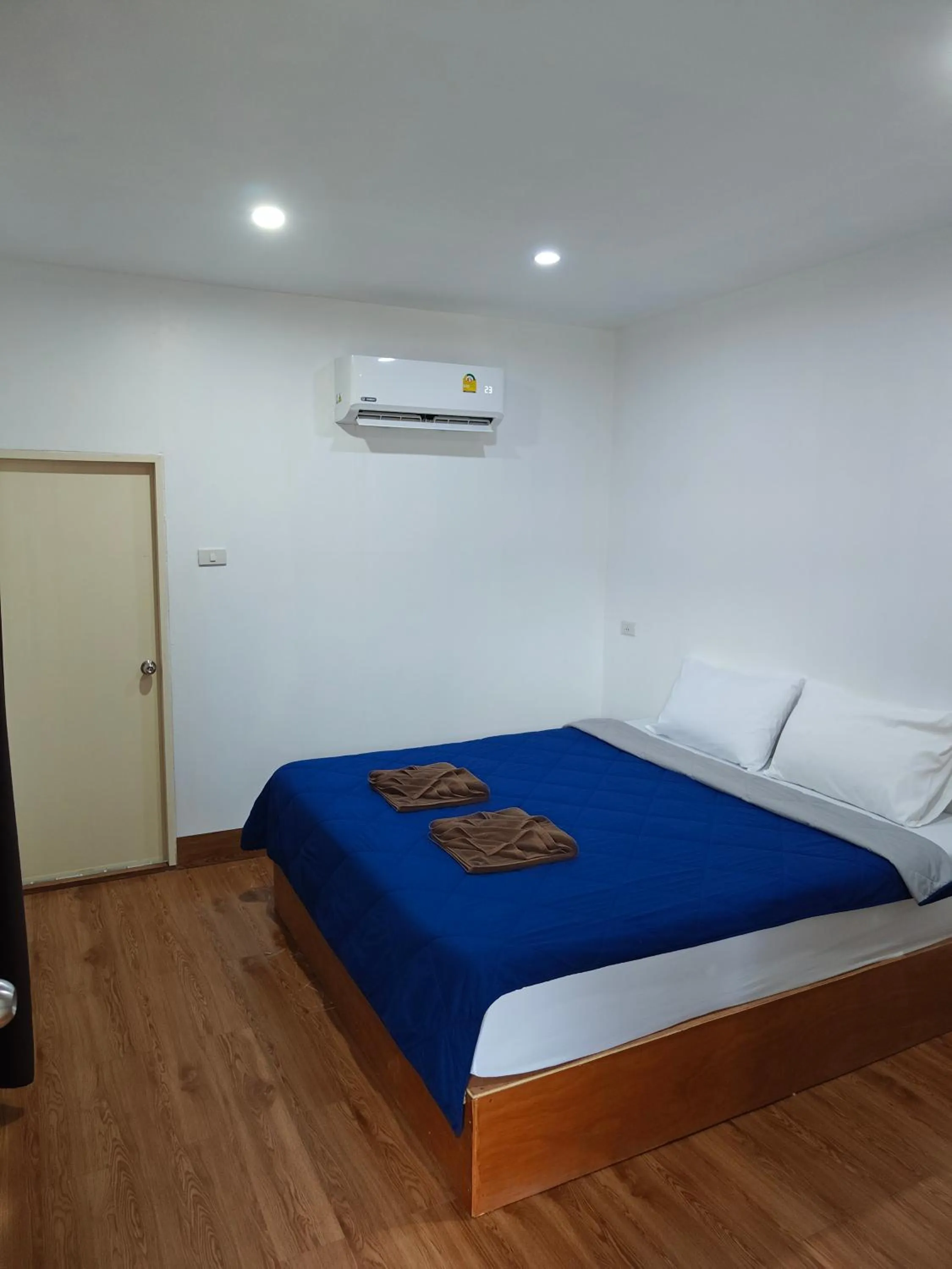 Bed in Aladdin Guest House