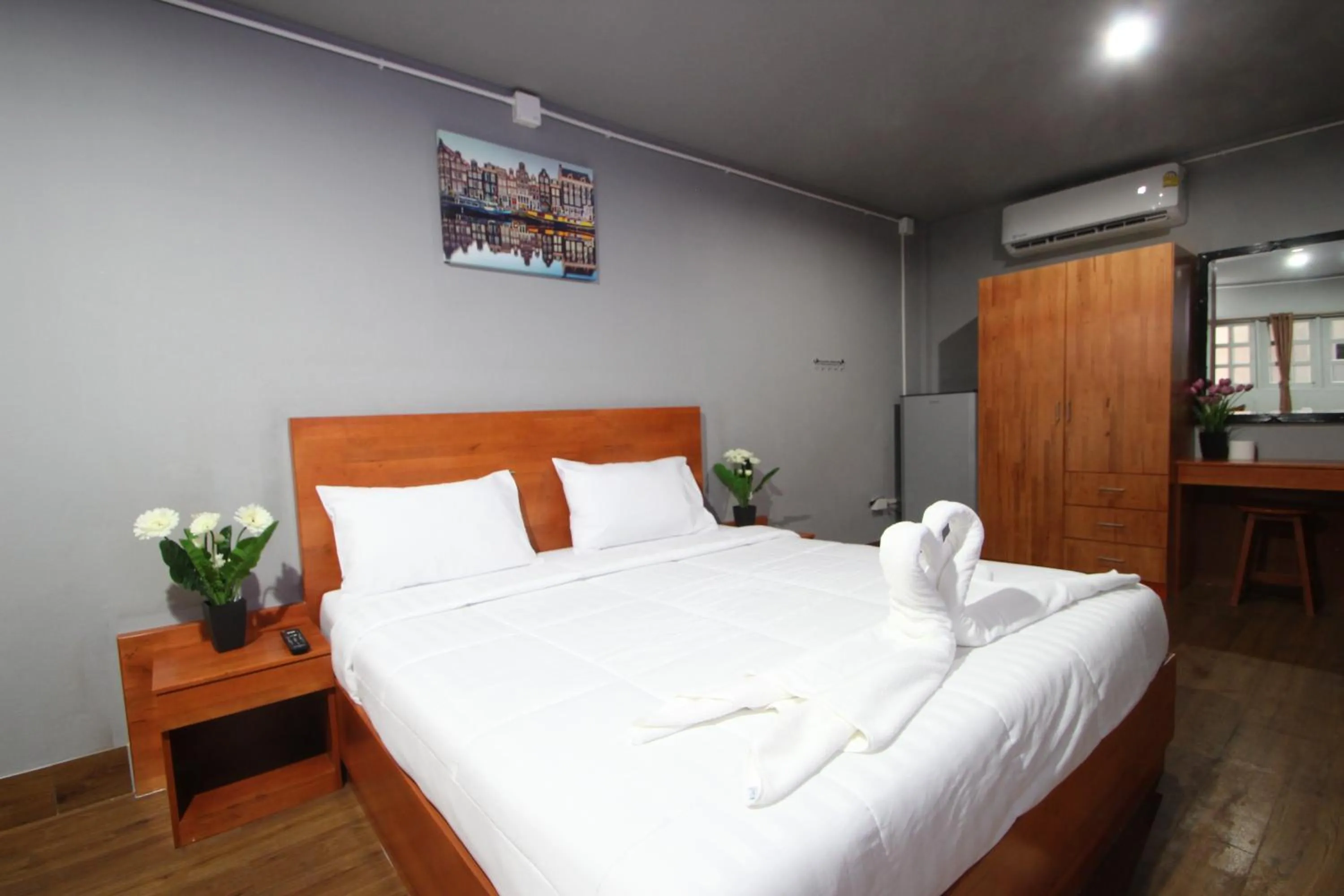 Bed in Aladdin Guest House