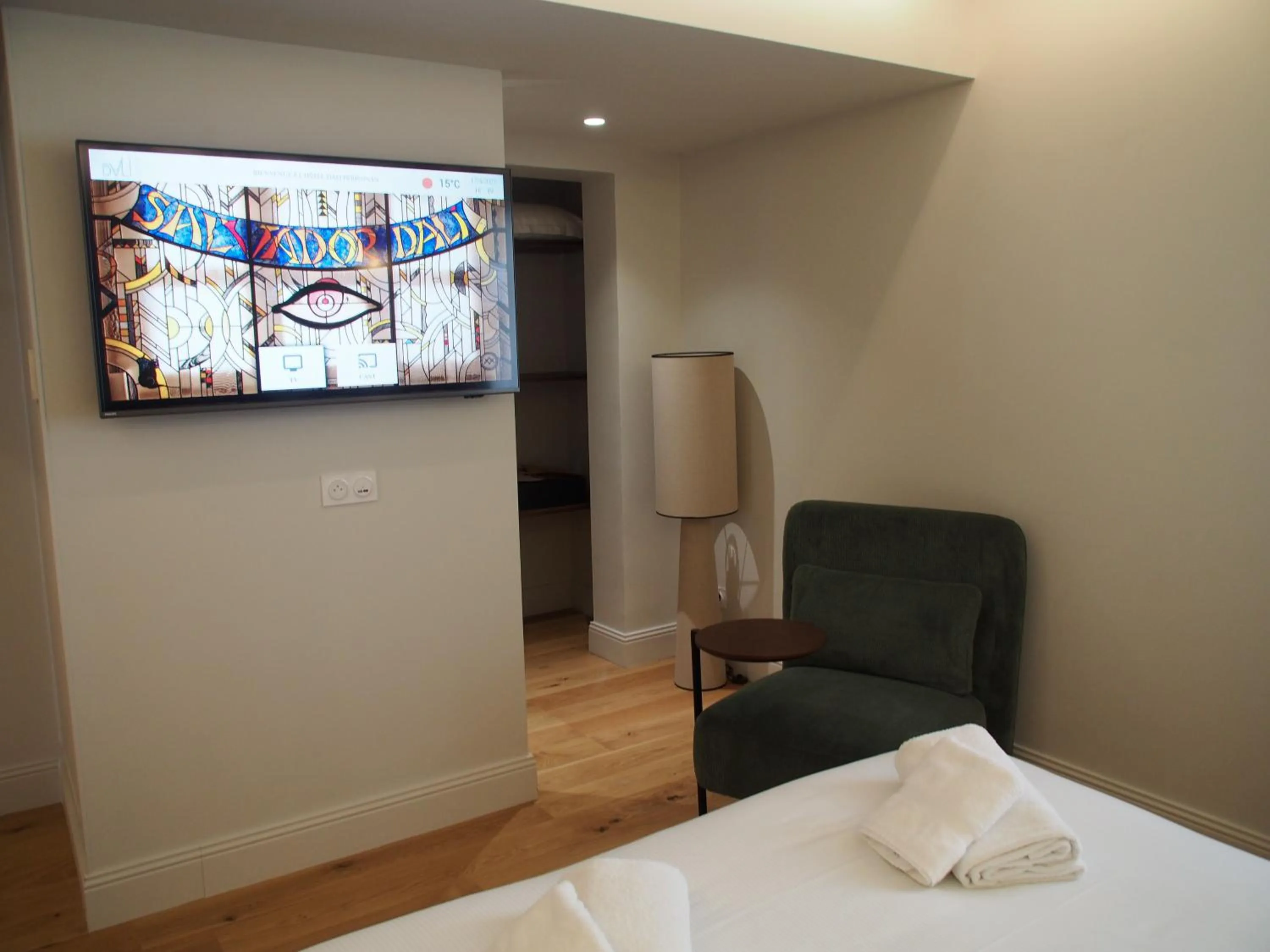 Bedroom, Bed in Dali Hôtel Perpignan - Restaurant