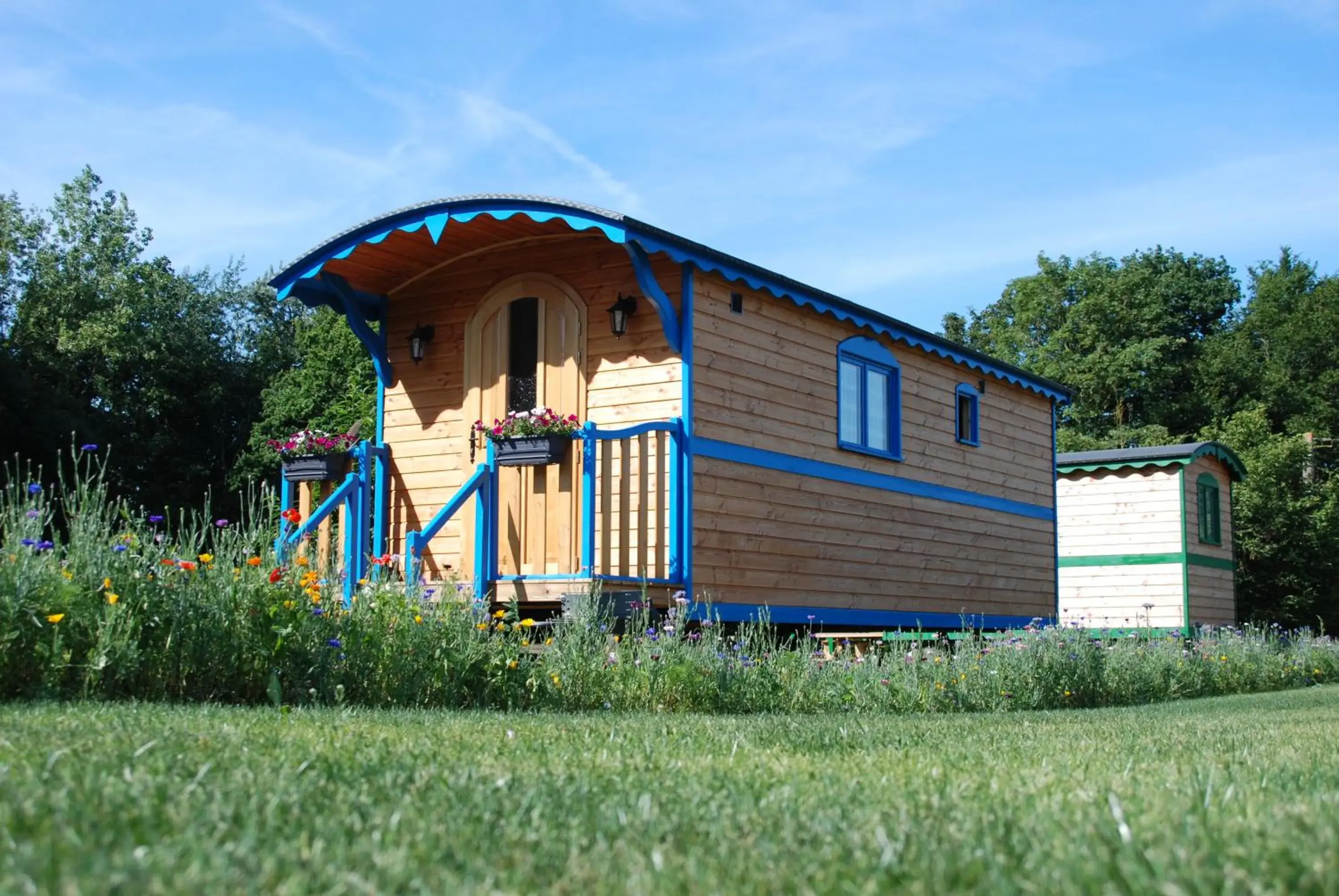 Wooden Caravan (4 Adults) in La Ferme du Chauchix Wooden Caravan (4 Adults) in La Ferme du Chauchix