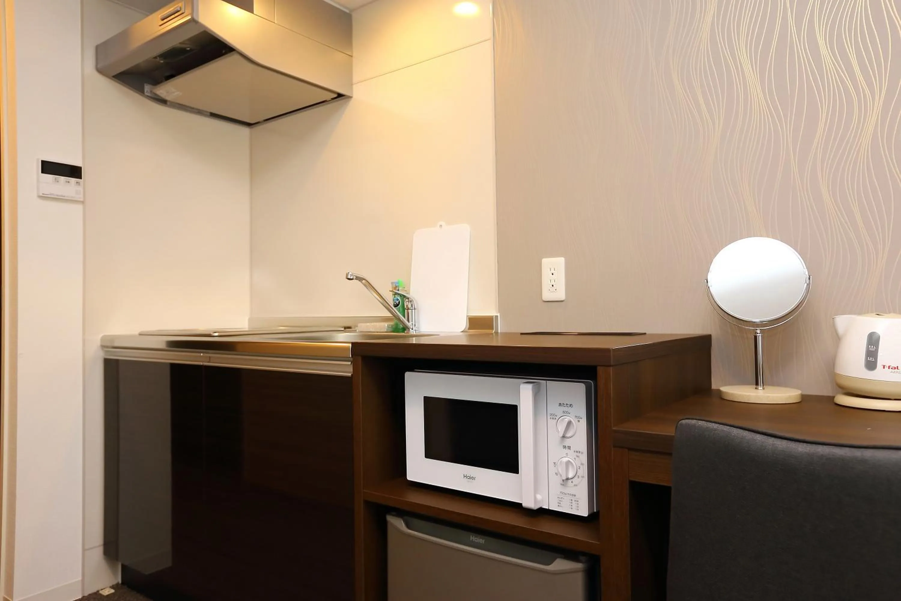 Communal kitchen in Marina Sunrise Osaka Bay