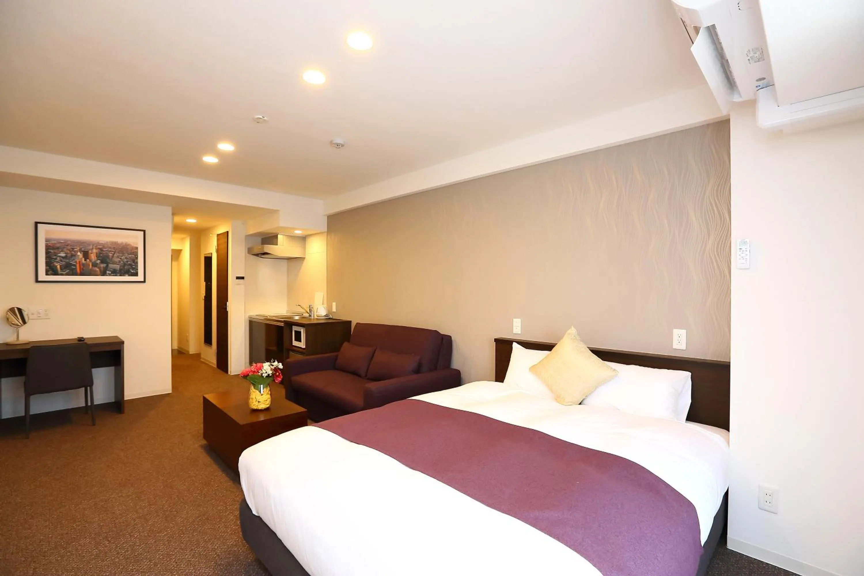 Photo of the whole room, Bed in Marina Sunrise Osaka Bay