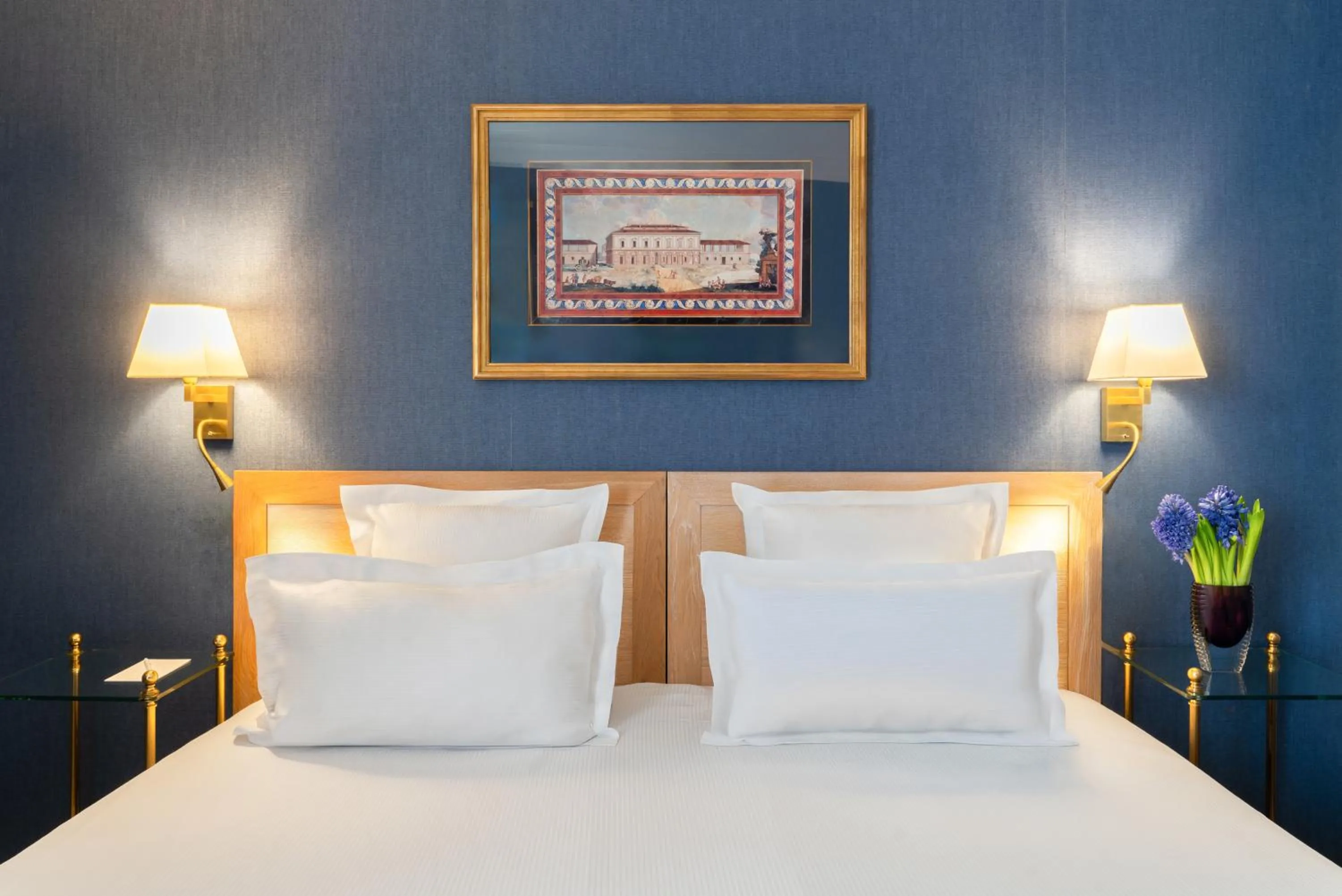 Bed in Le Littré