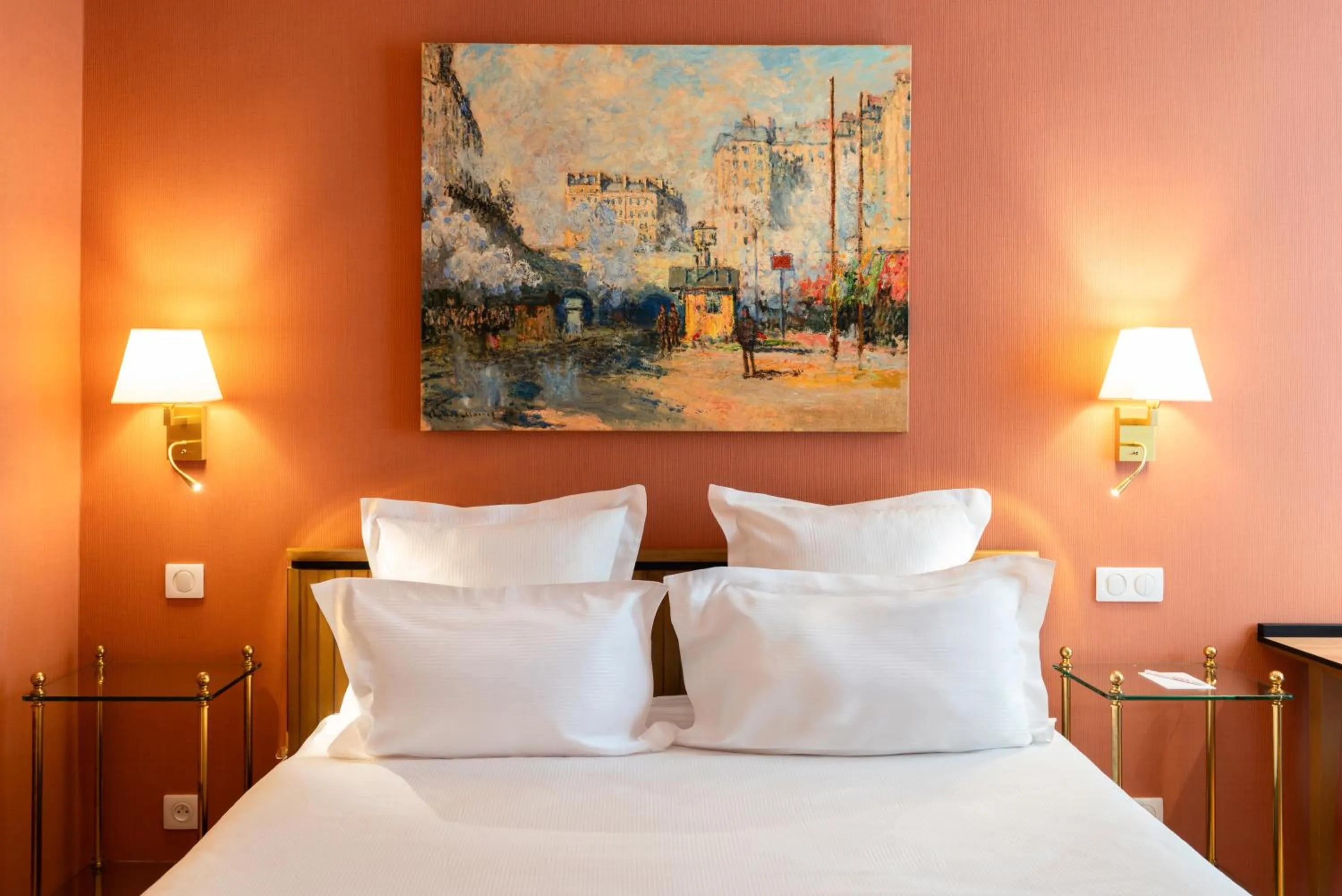 Bed in Le Littré