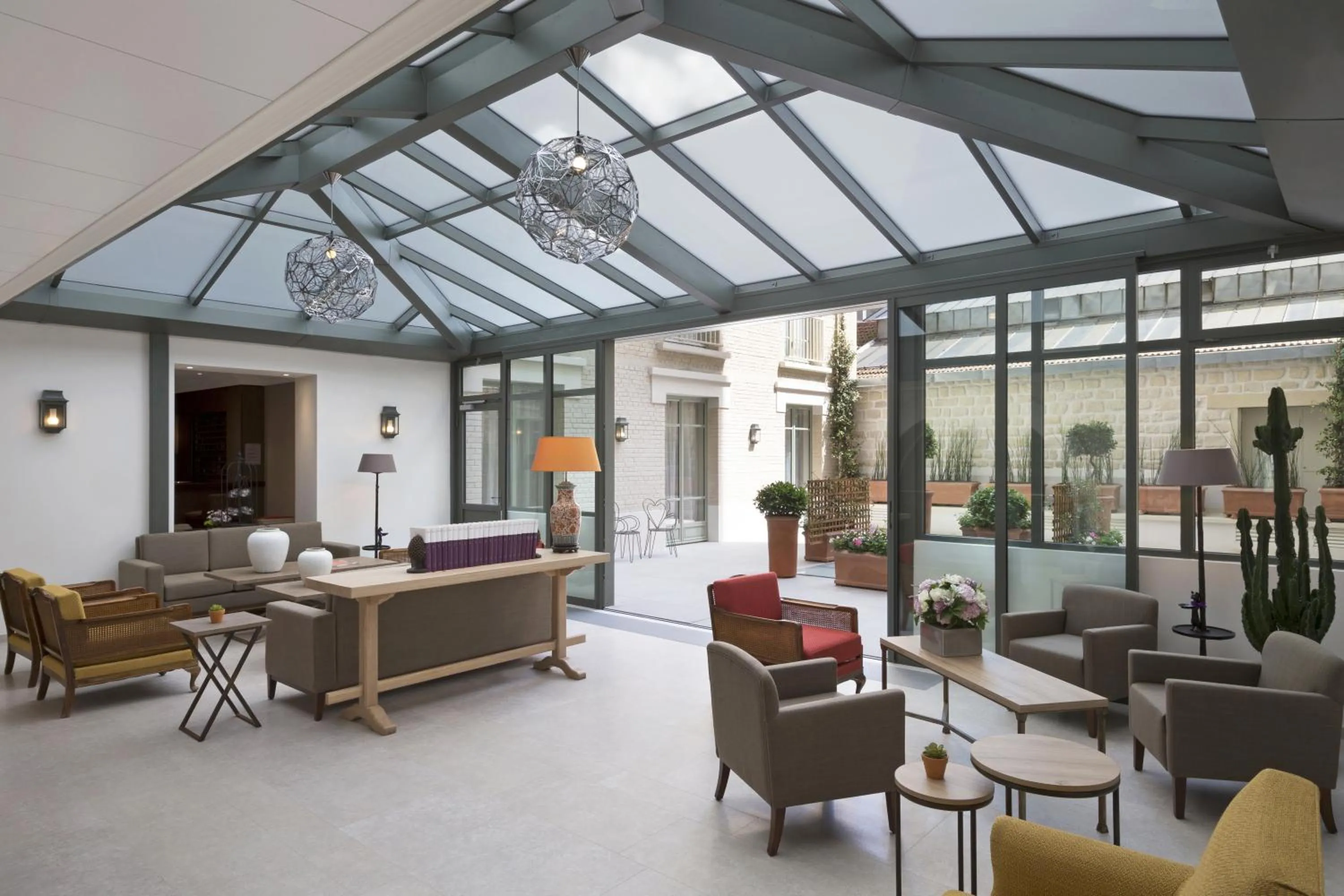 Decorative detail in Le Littré