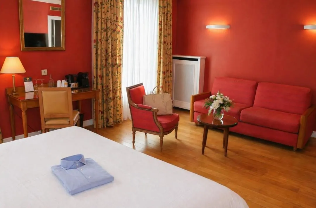 Bed in Le Littré