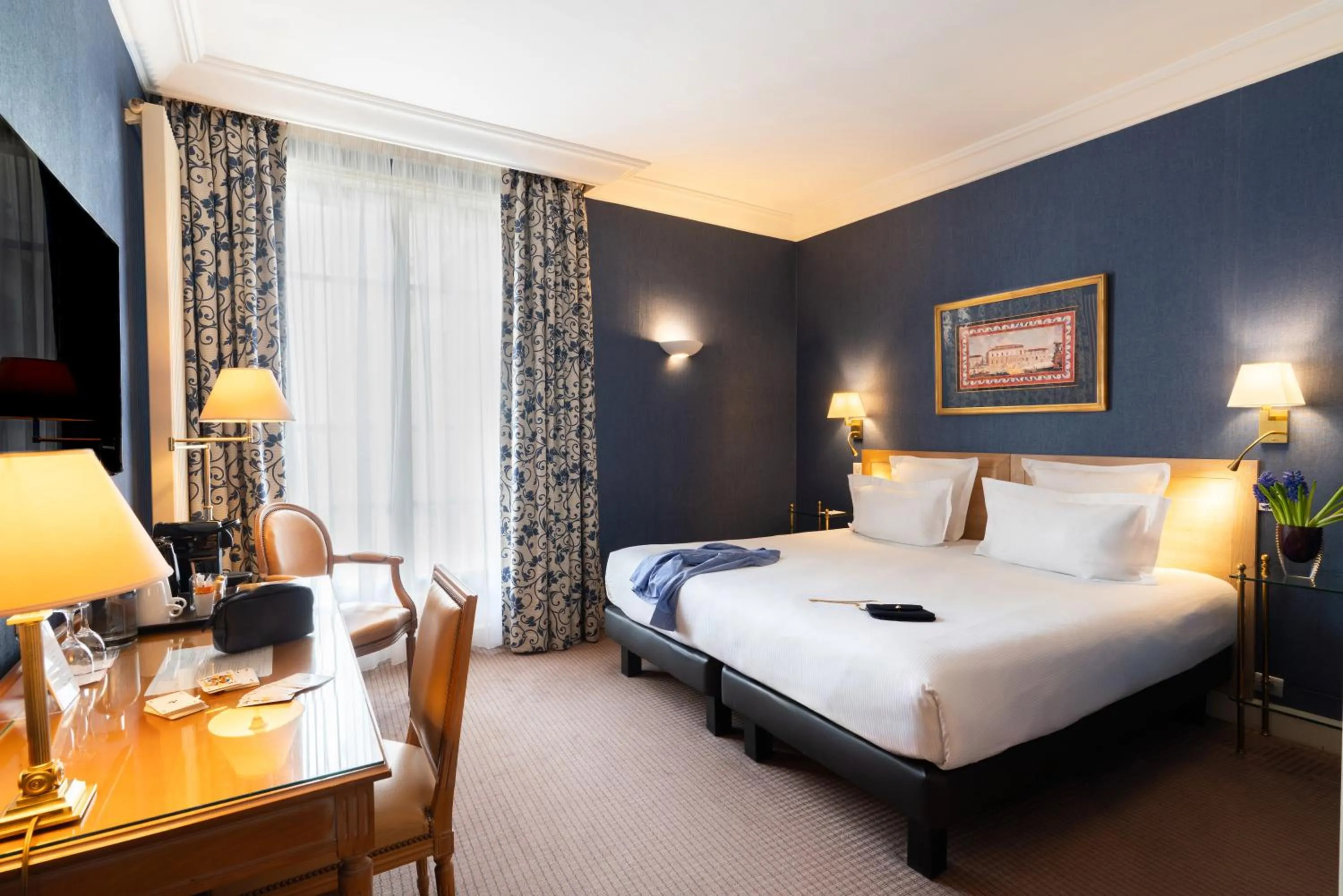 Bed in Le Littré