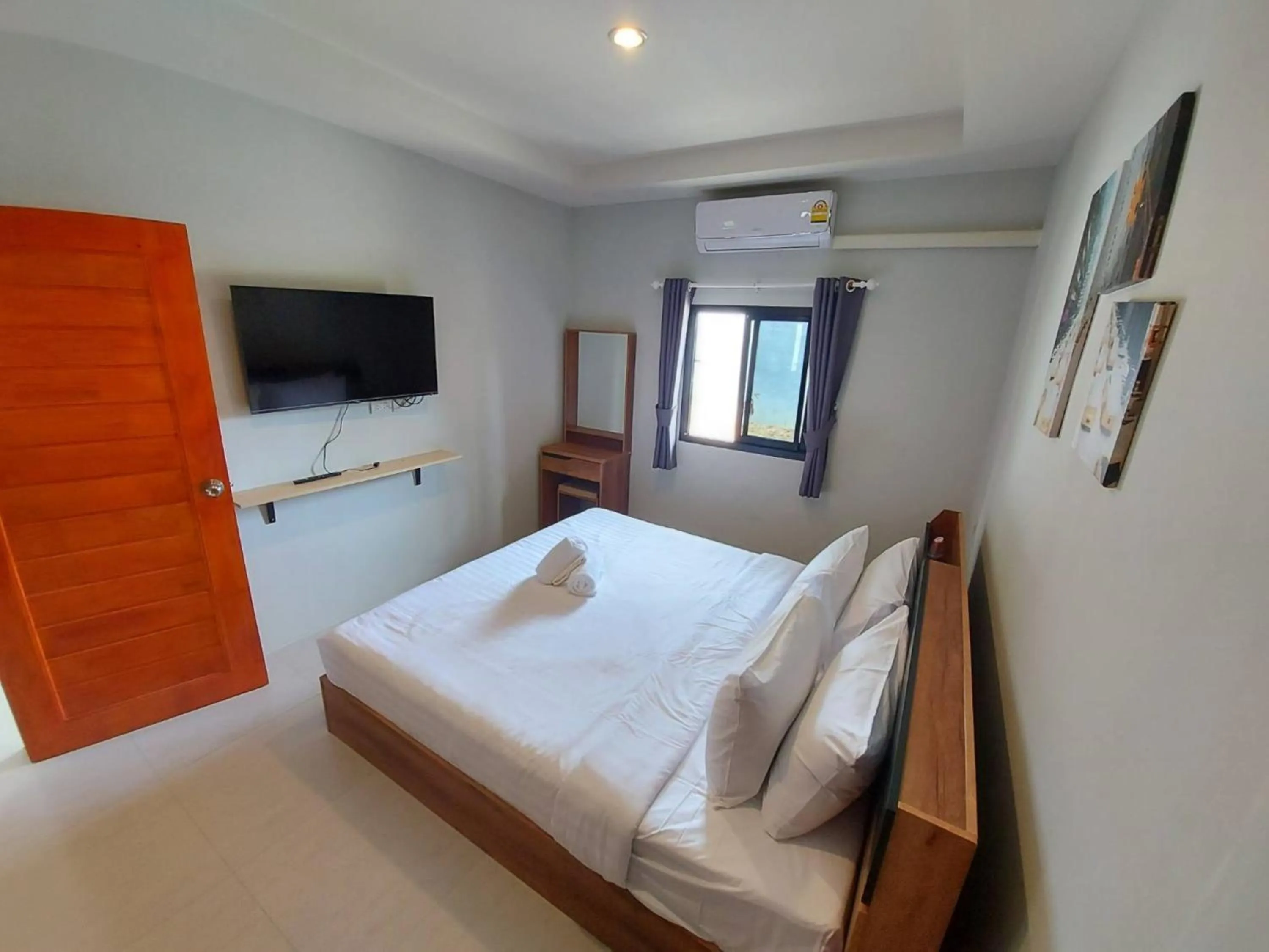 Bedroom, Bed in Malinee Resort