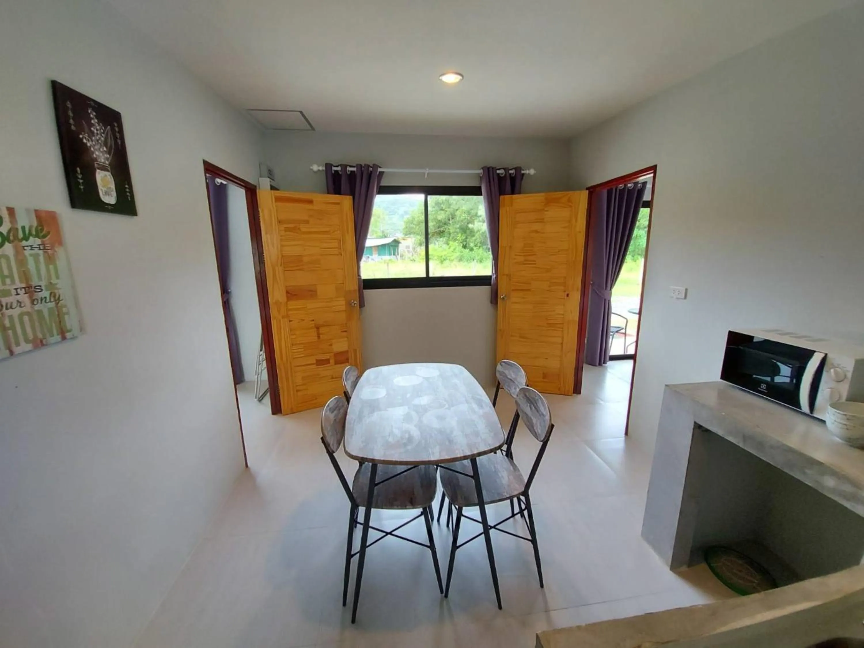Dining area in Malinee Resort