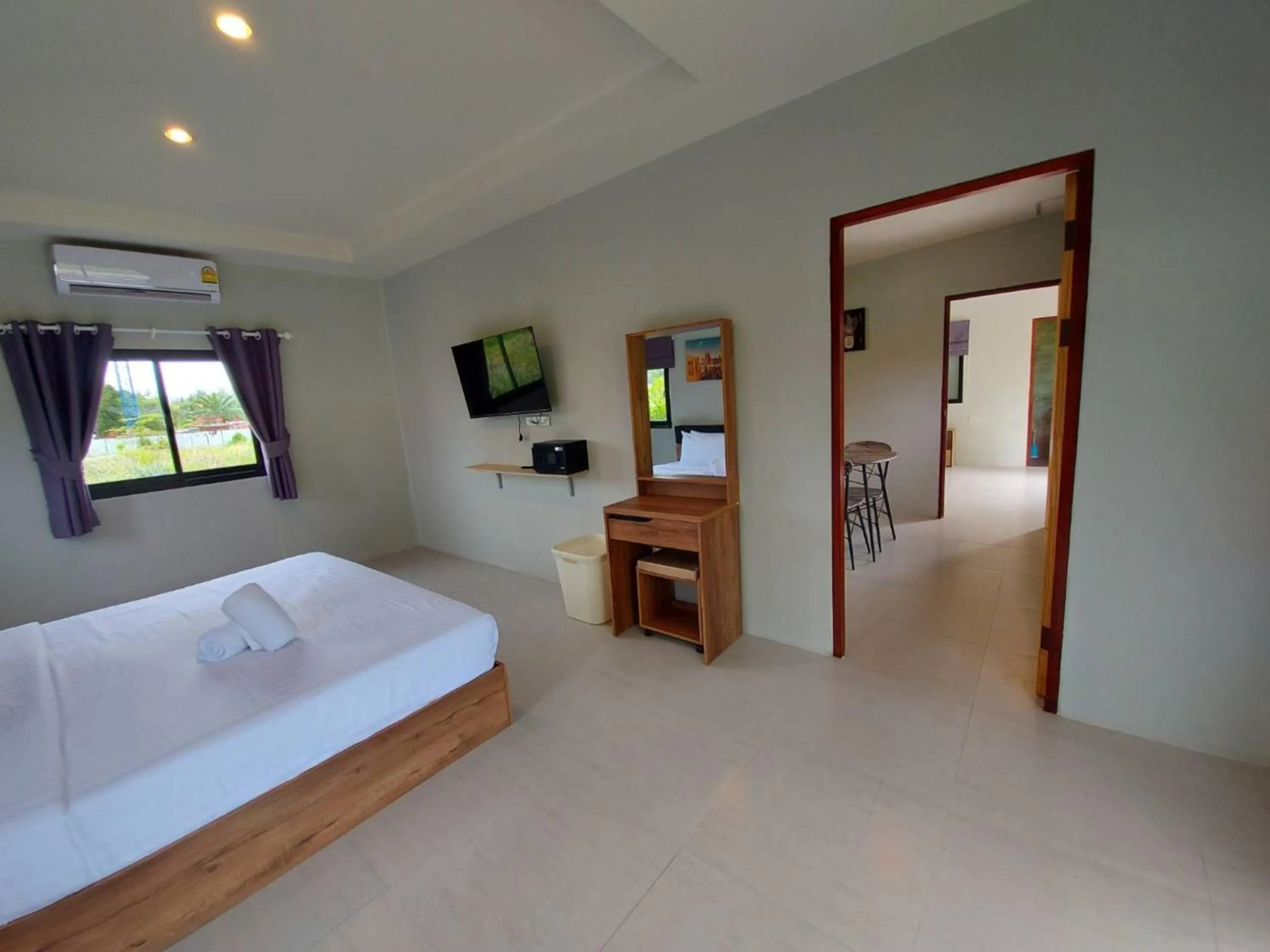 Bedroom, Bed in Malinee Resort