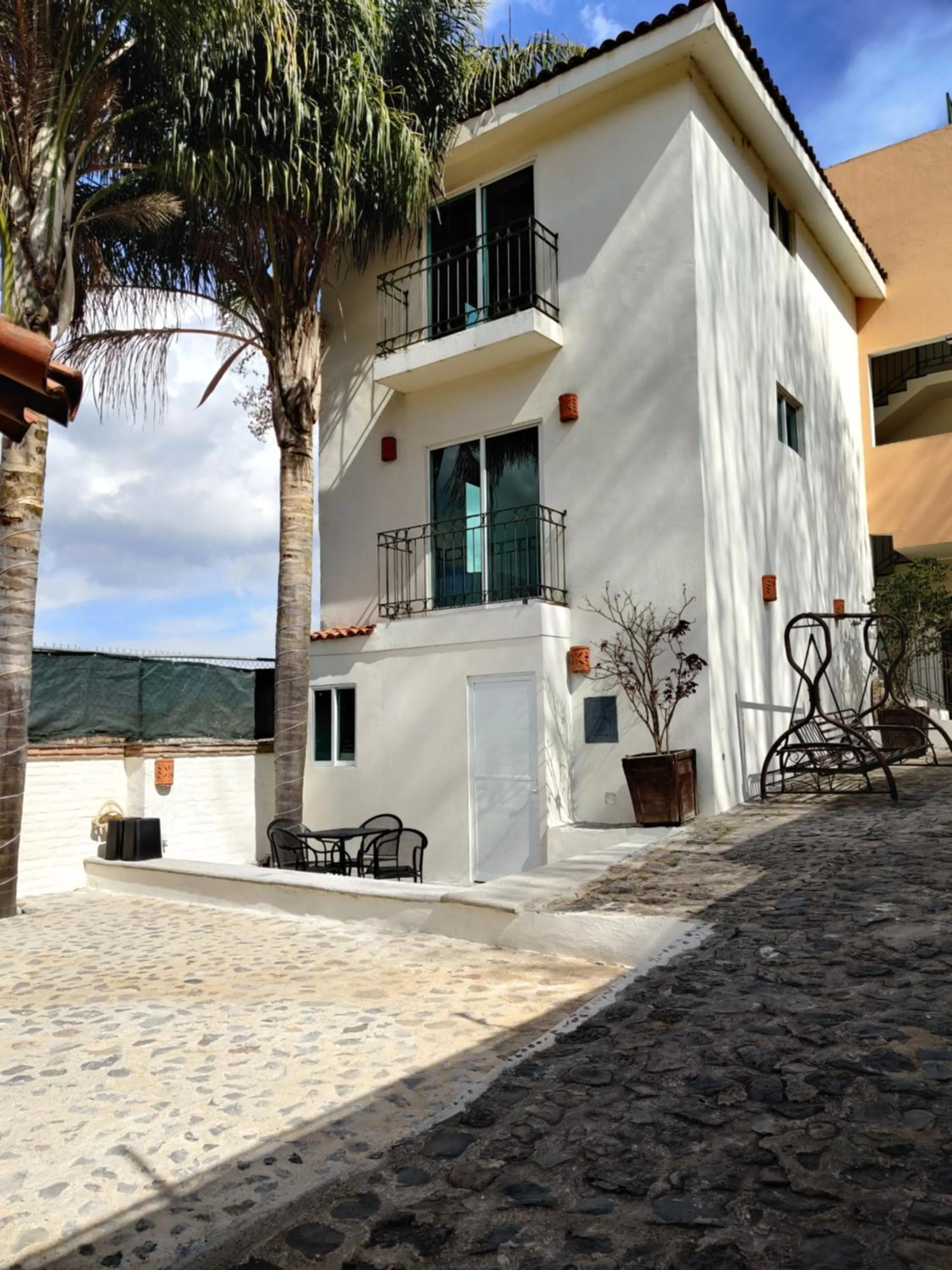 Property building in CHIFLON VILLAS