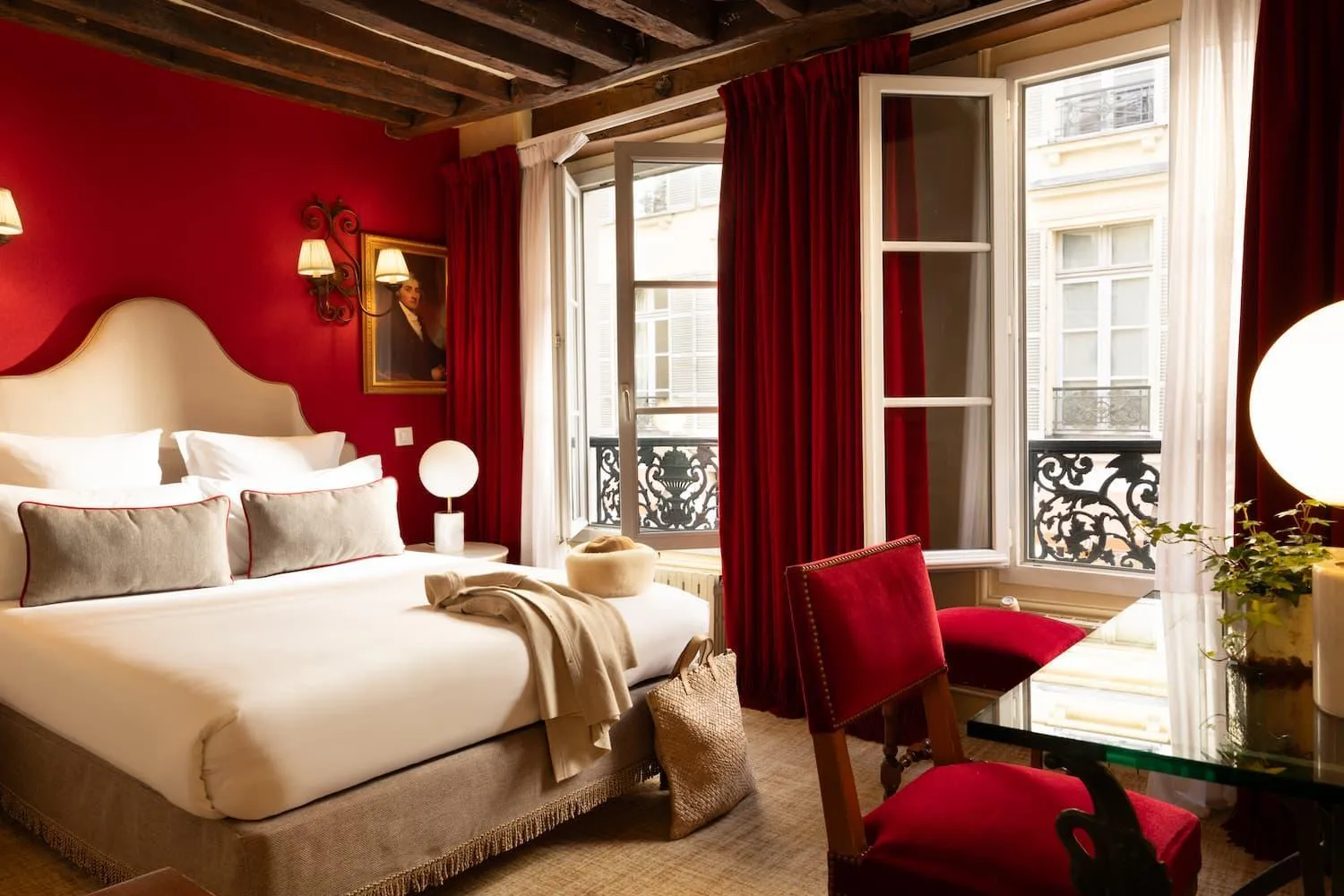 Bedroom, Bed in Hotel Des Deux Continents