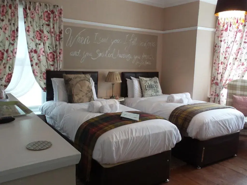 Bedroom, Bed in Hooray Henrys Sheringham Bedroom, Bed in Hooray Henrys Sheringham