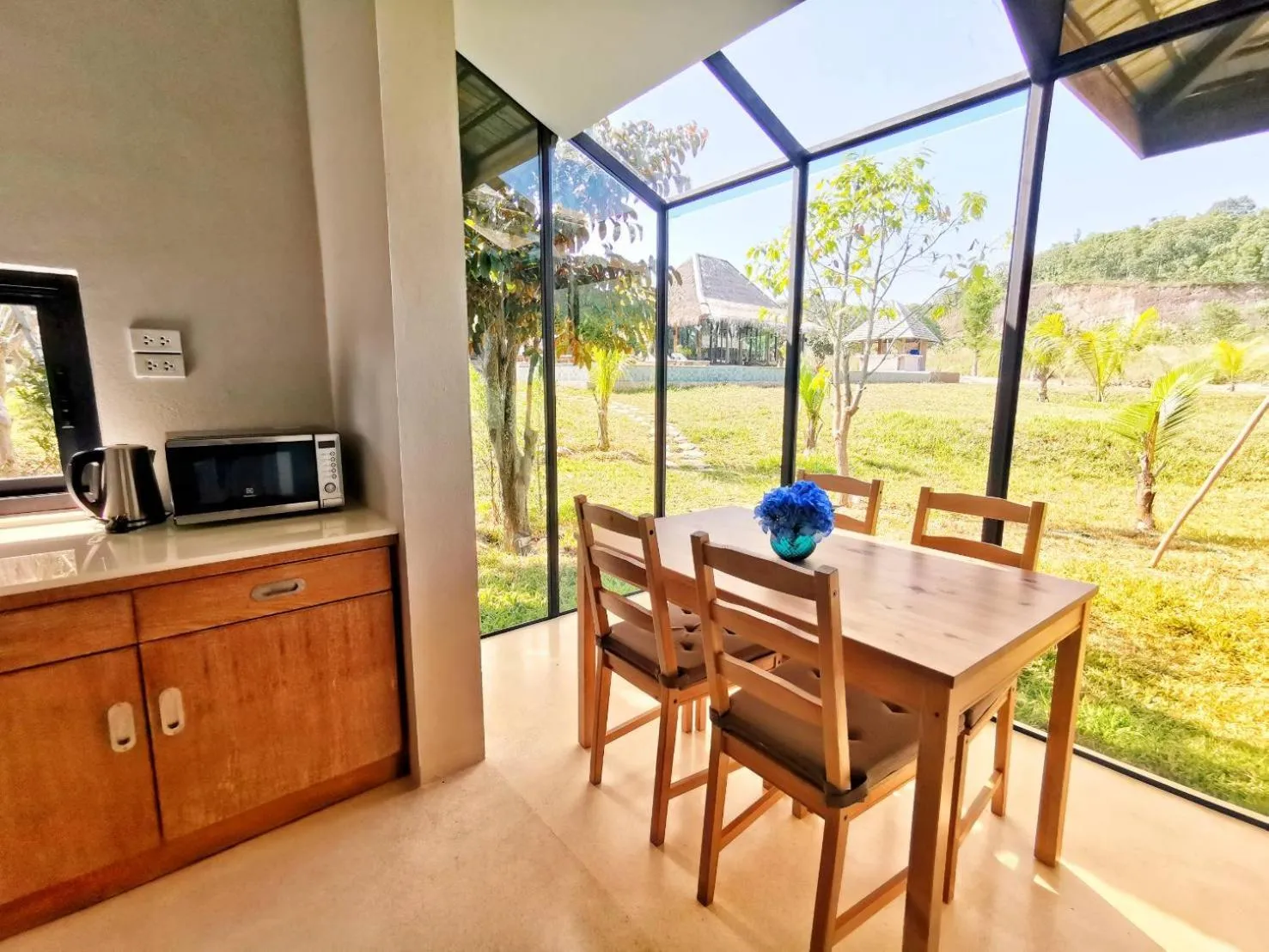 Dining area in Hideaway