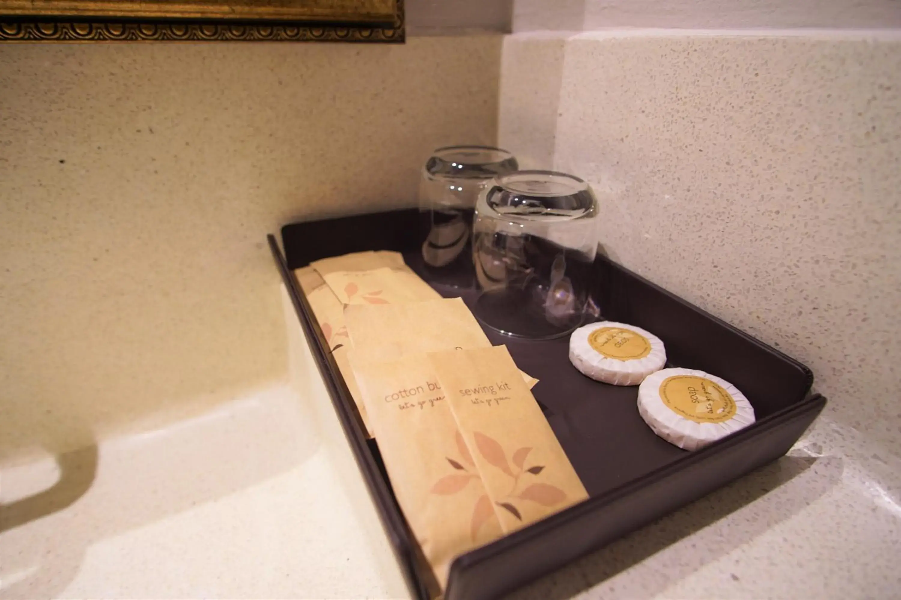 Food and drinks in Hideaway Food and drinks in Hideaway