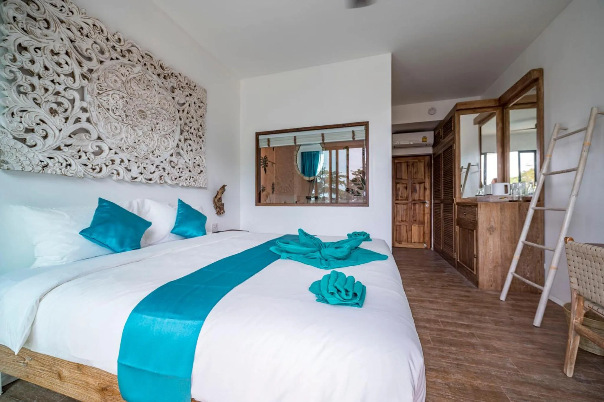 Bed in By The Sea Koh Mak Boutique Guesthouse