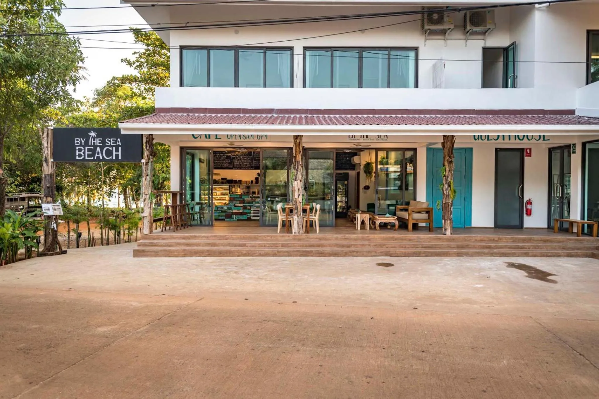 Restaurant/places to eat in By The Sea Koh Mak Boutique Guesthouse