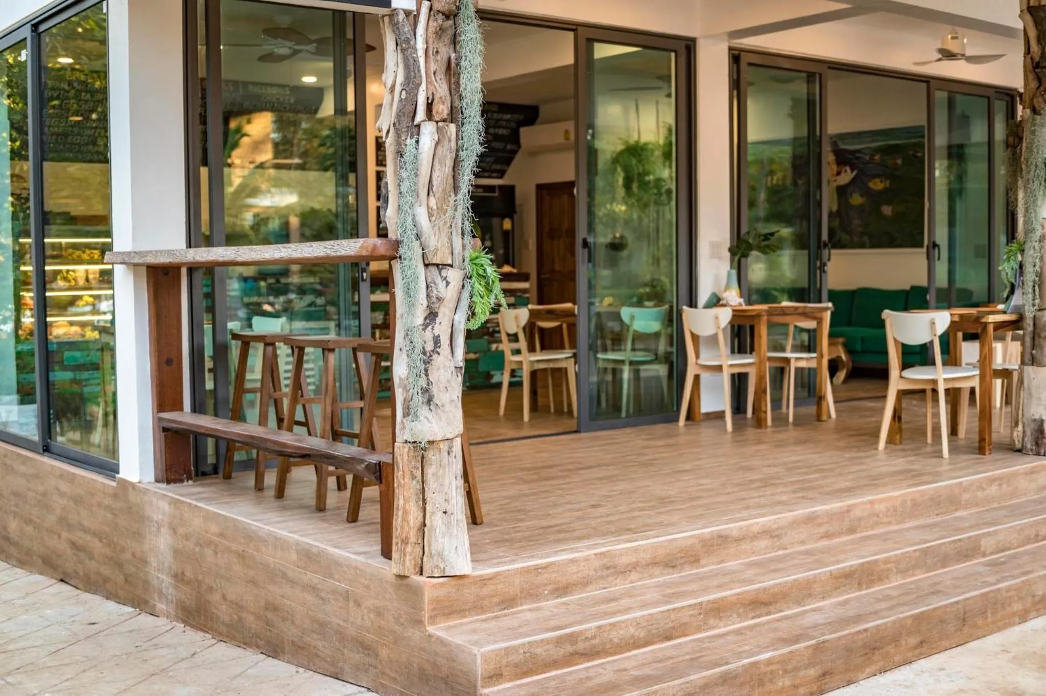 Restaurant/places to eat in By The Sea Koh Mak Boutique Guesthouse