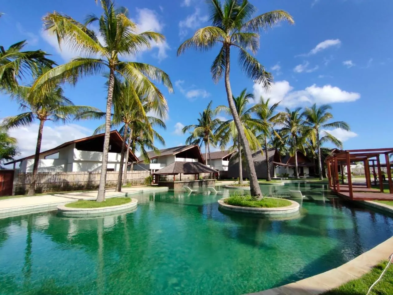 Swimming pool in The Club Villas Lombok