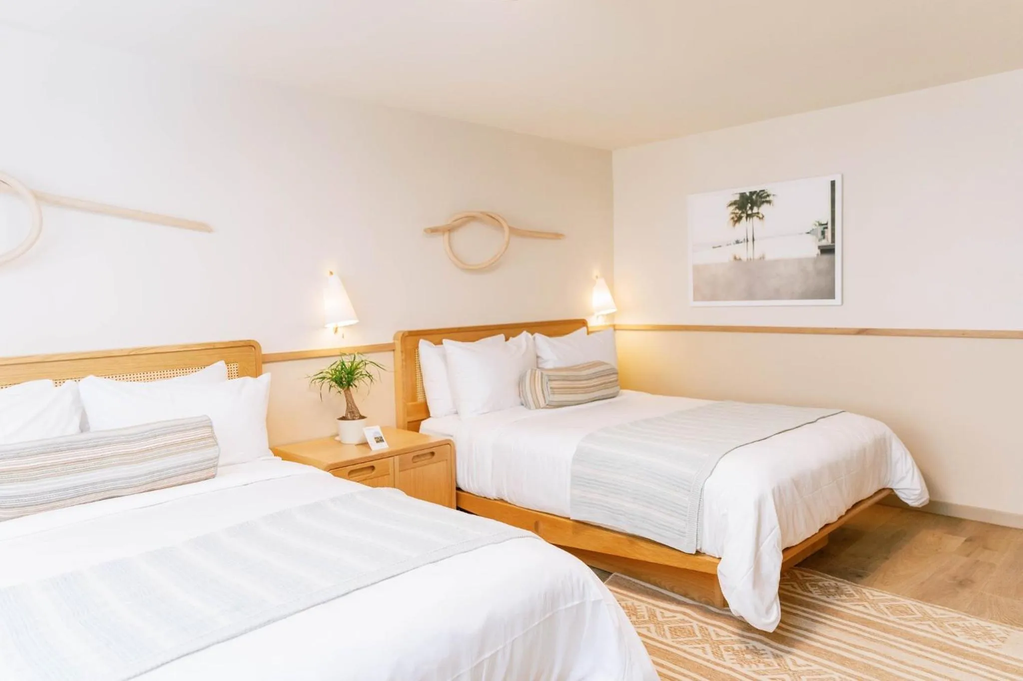 Photo of the whole room, Bed in The Ryder Hotel