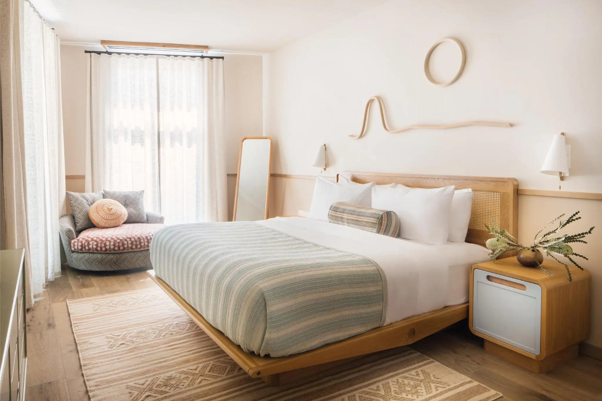 Photo of the whole room, Bed in The Ryder Hotel