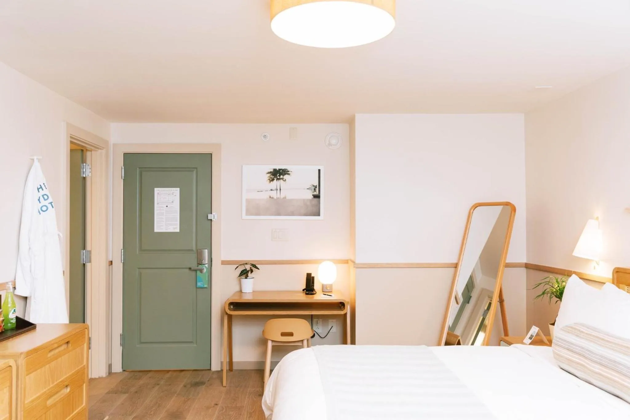 Photo of the whole room, Bed in The Ryder Hotel