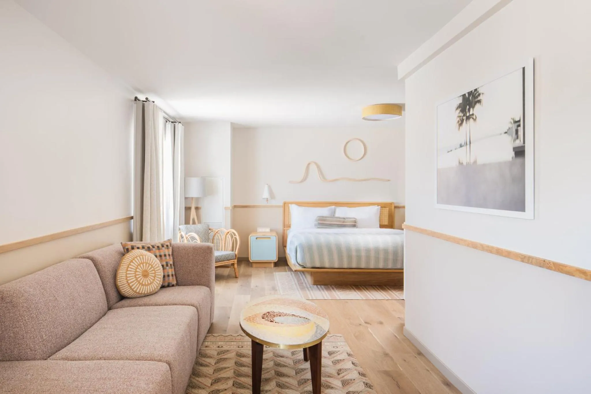 Photo of the whole room, Bed in The Ryder Hotel