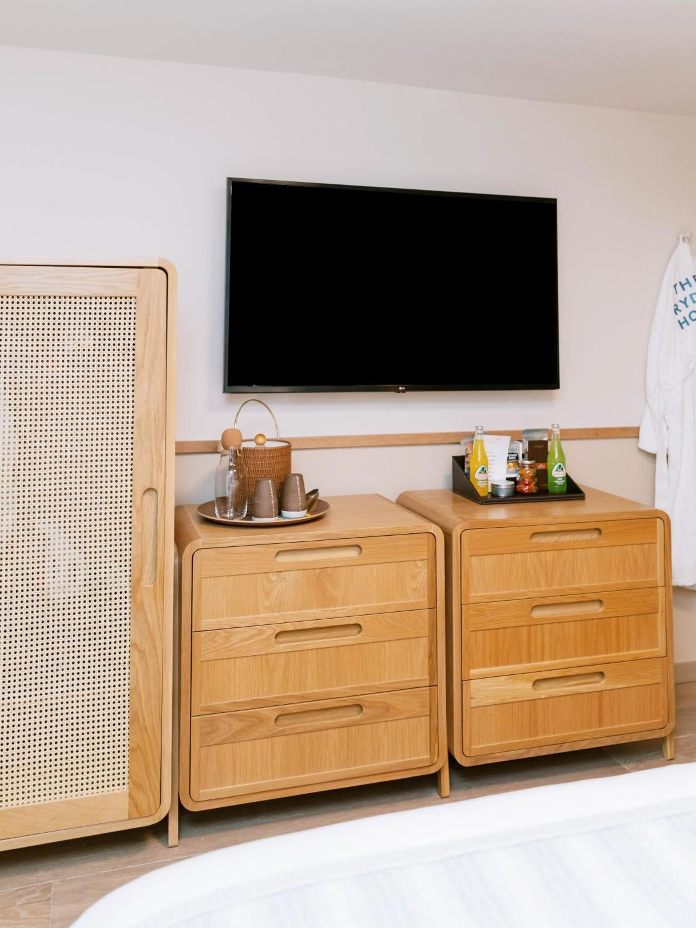 TV and multimedia in The Ryder Hotel